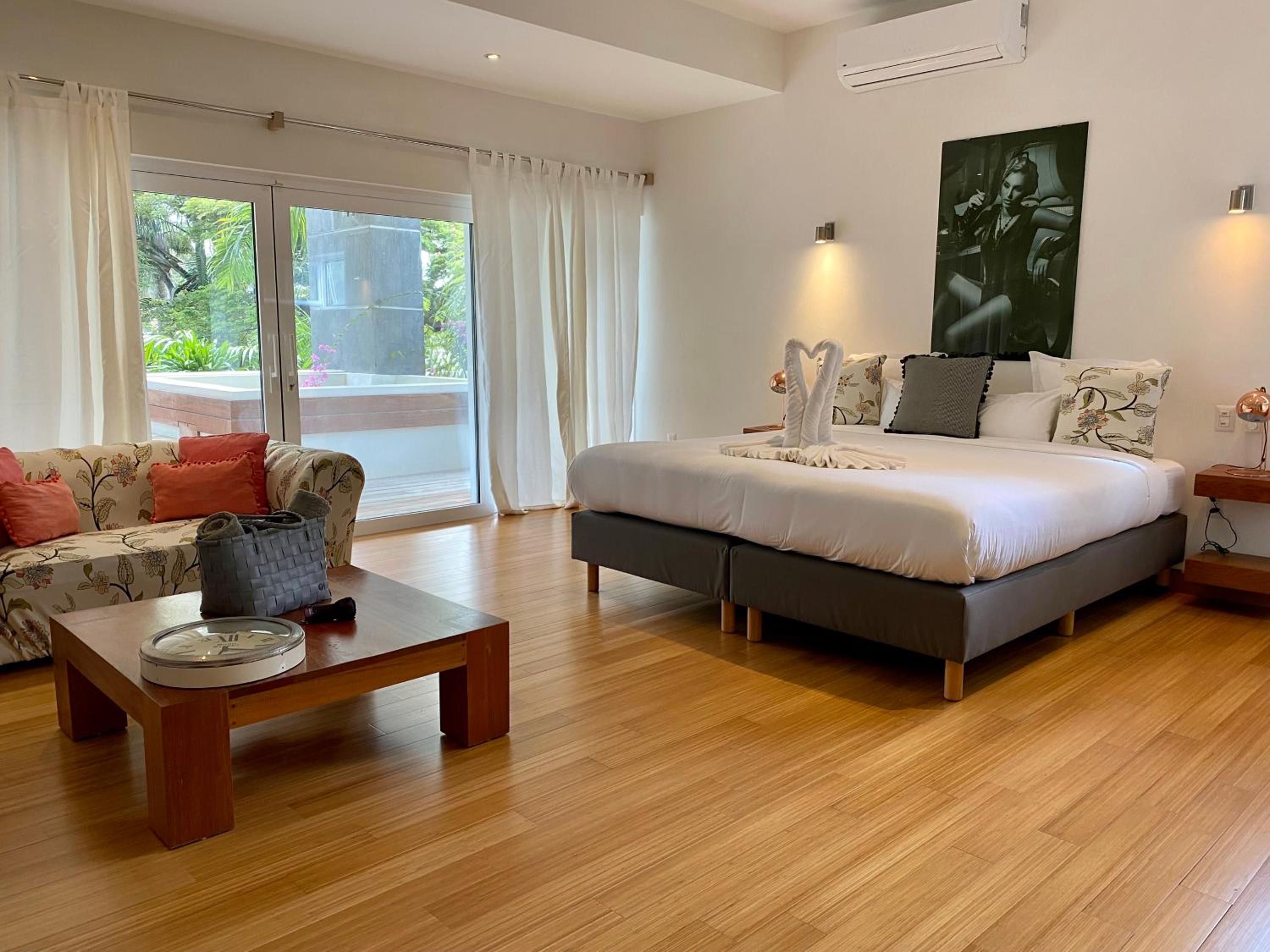 CASA-22 Luxury Boutique Hotel