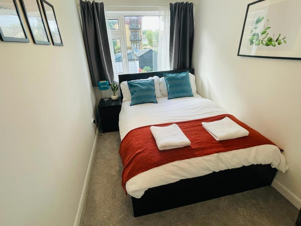 Enfield Chase Apartment view 4