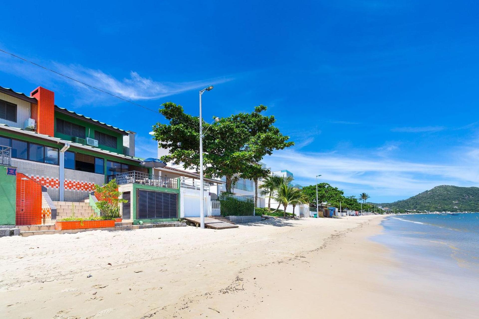 Casa frente ao Mar de Dentro com pôr do sol único