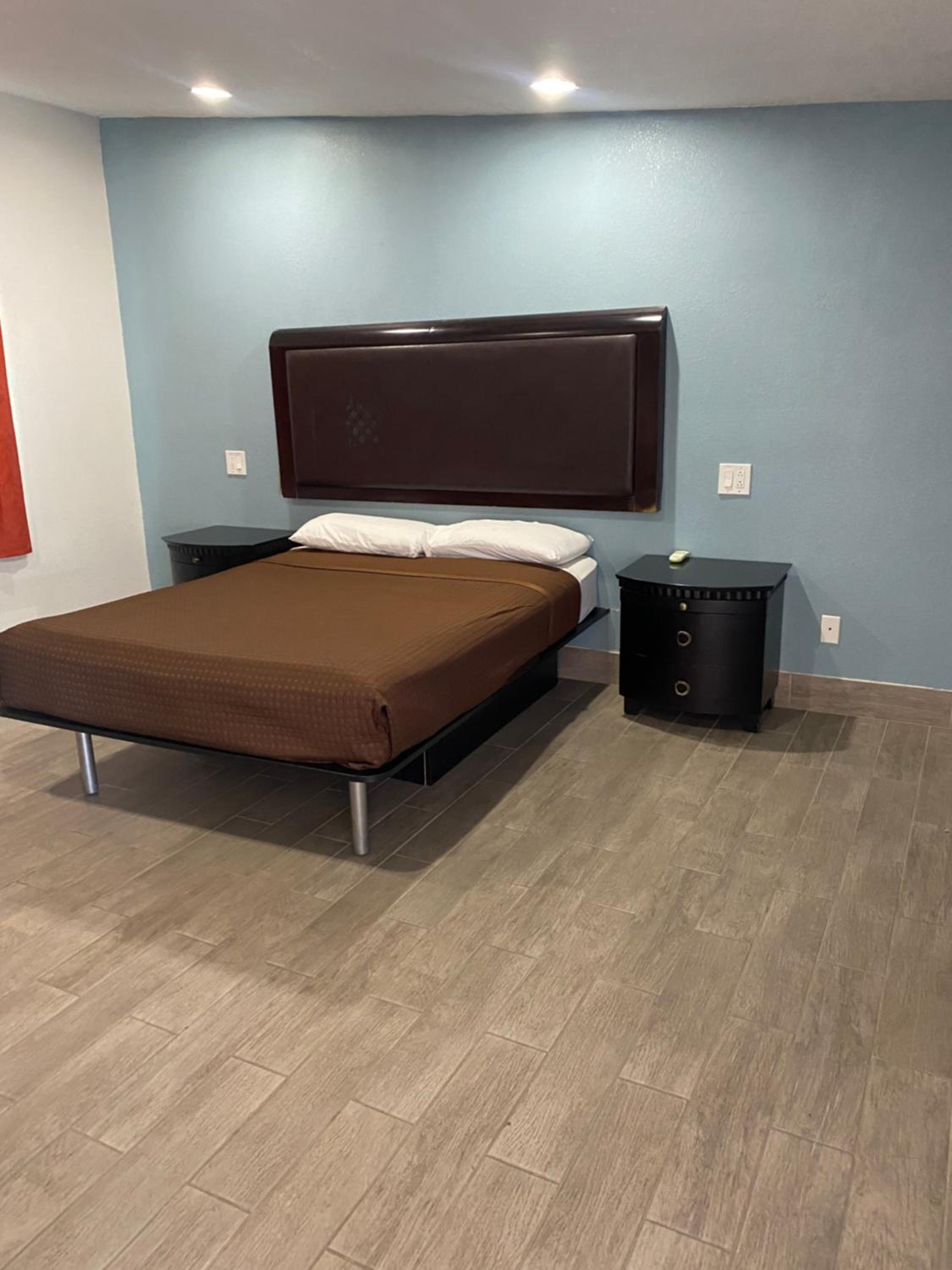 Hobbs Vacations - Executive Inn - Property Image 5