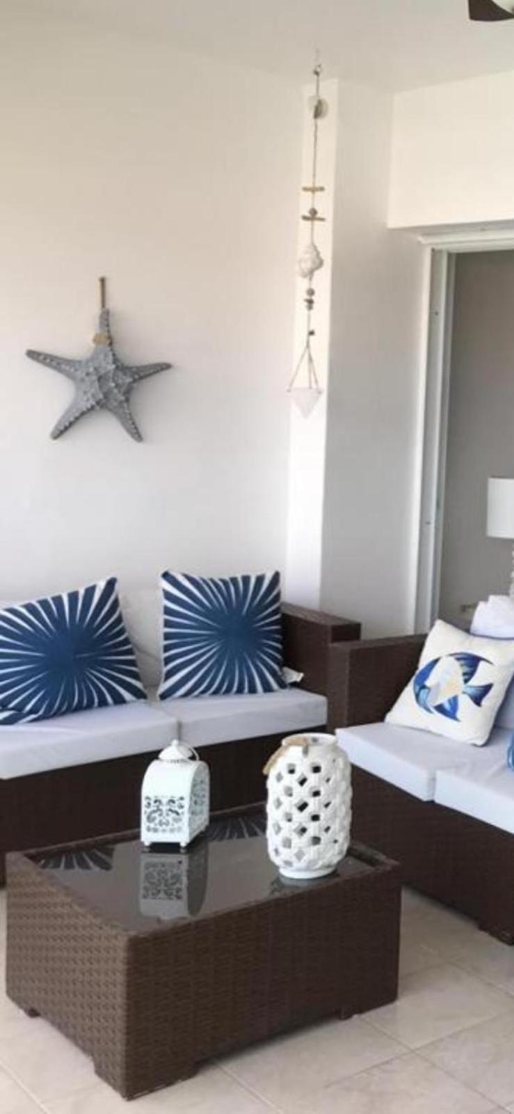 Sunny Confortable Apartment at the Caribe