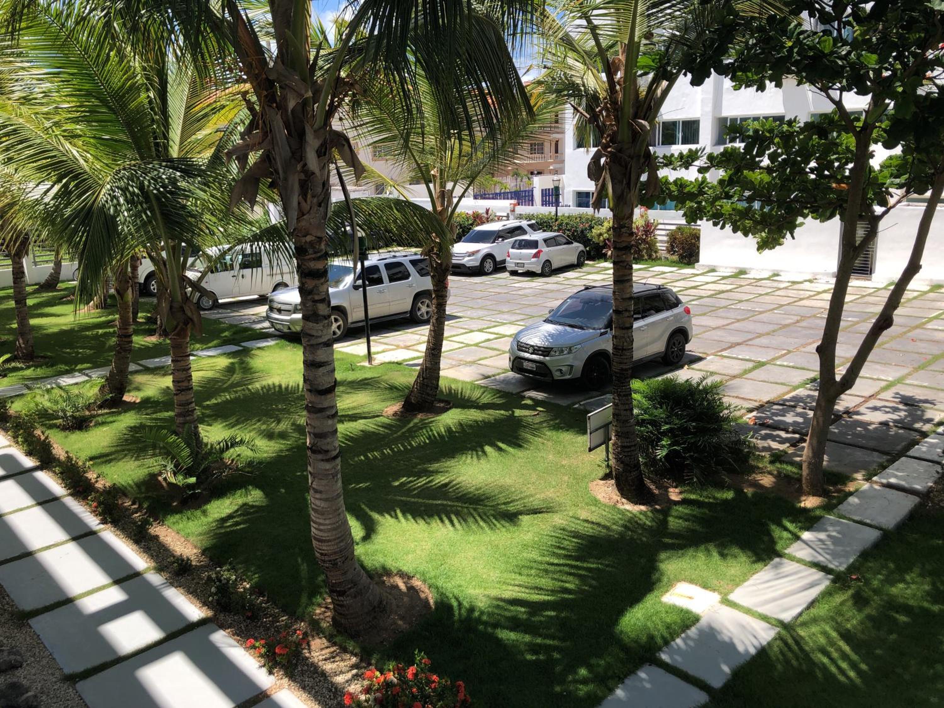 Sunny Confortable Apartment at the Caribe