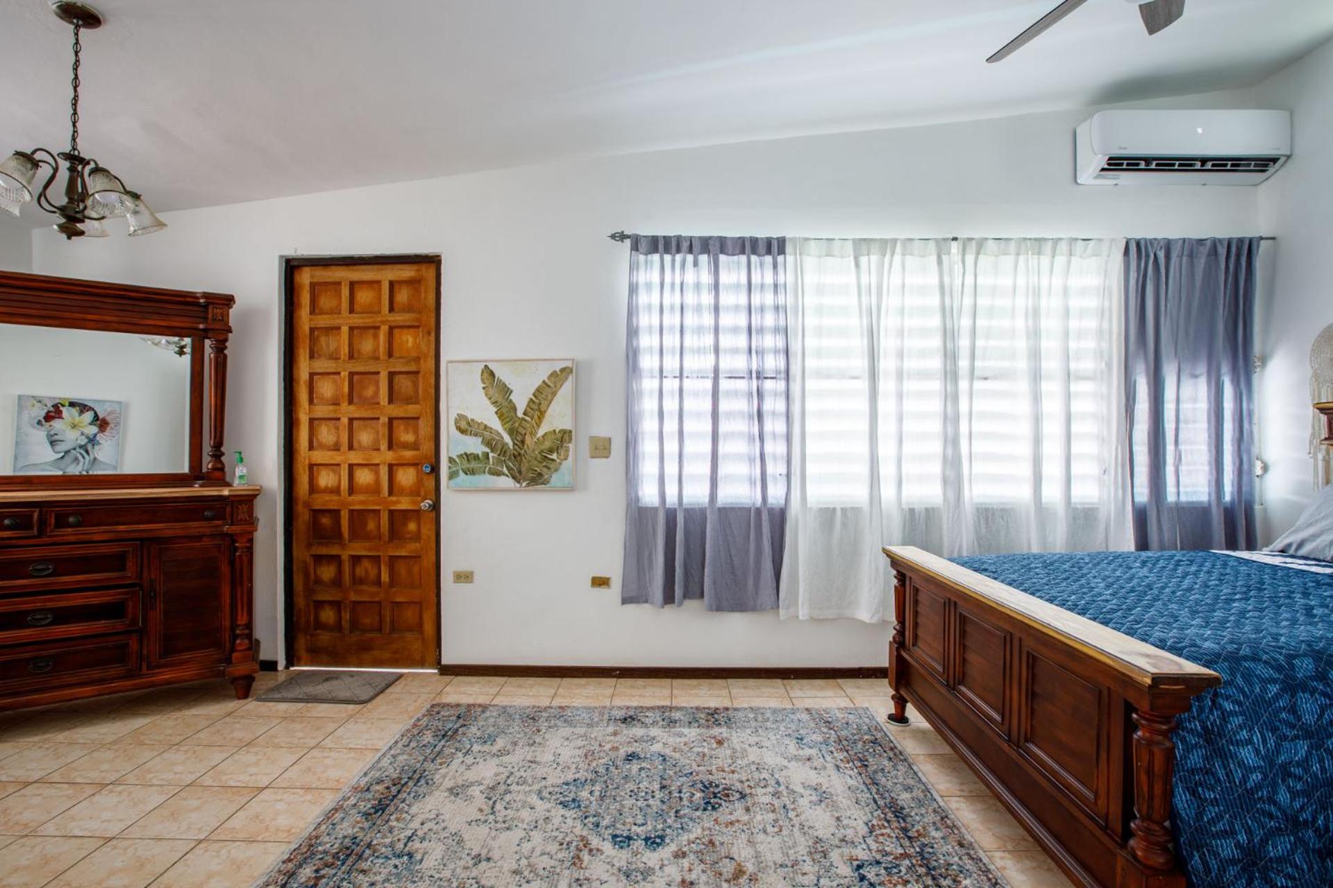 Rainforest Retreat 15 min from the beach