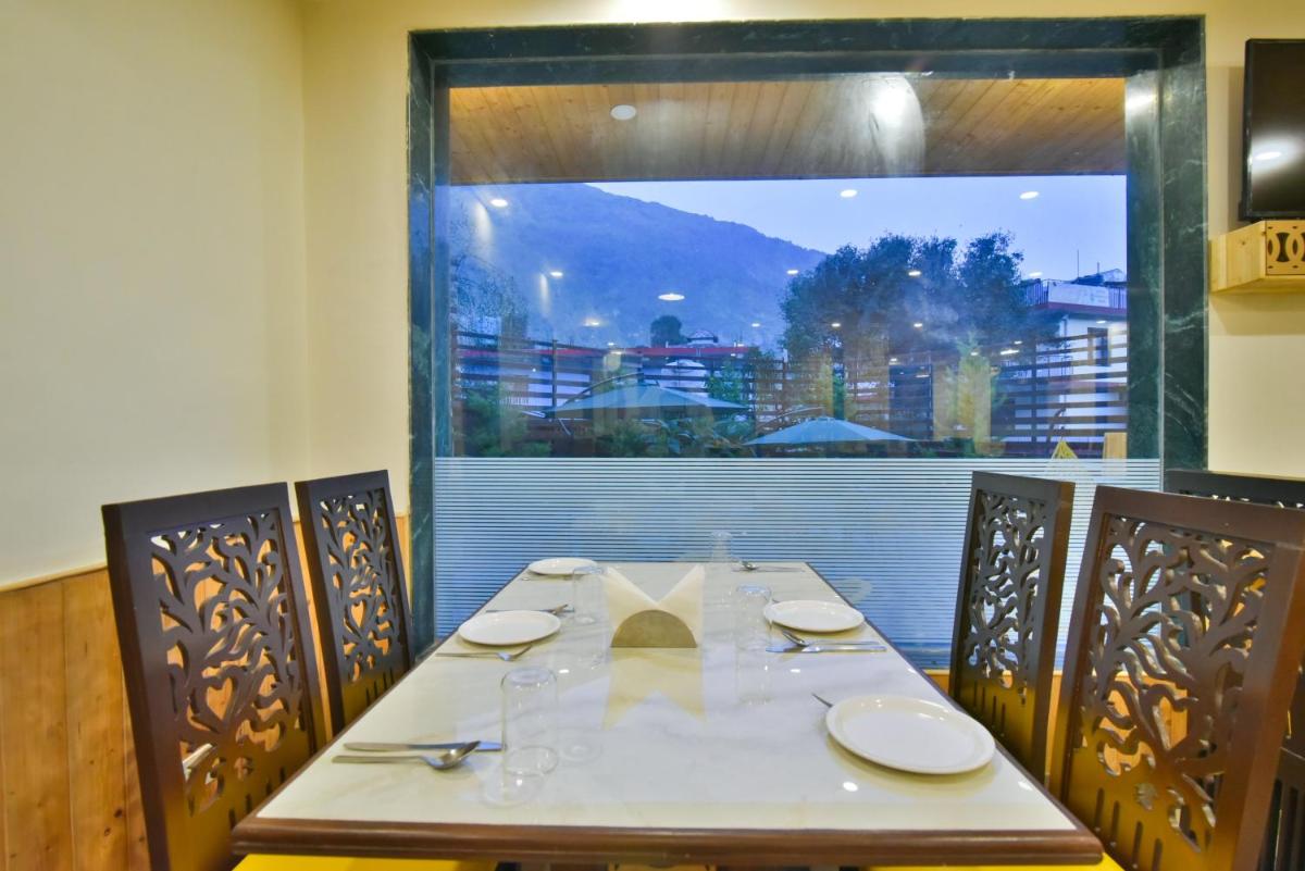 restaurant