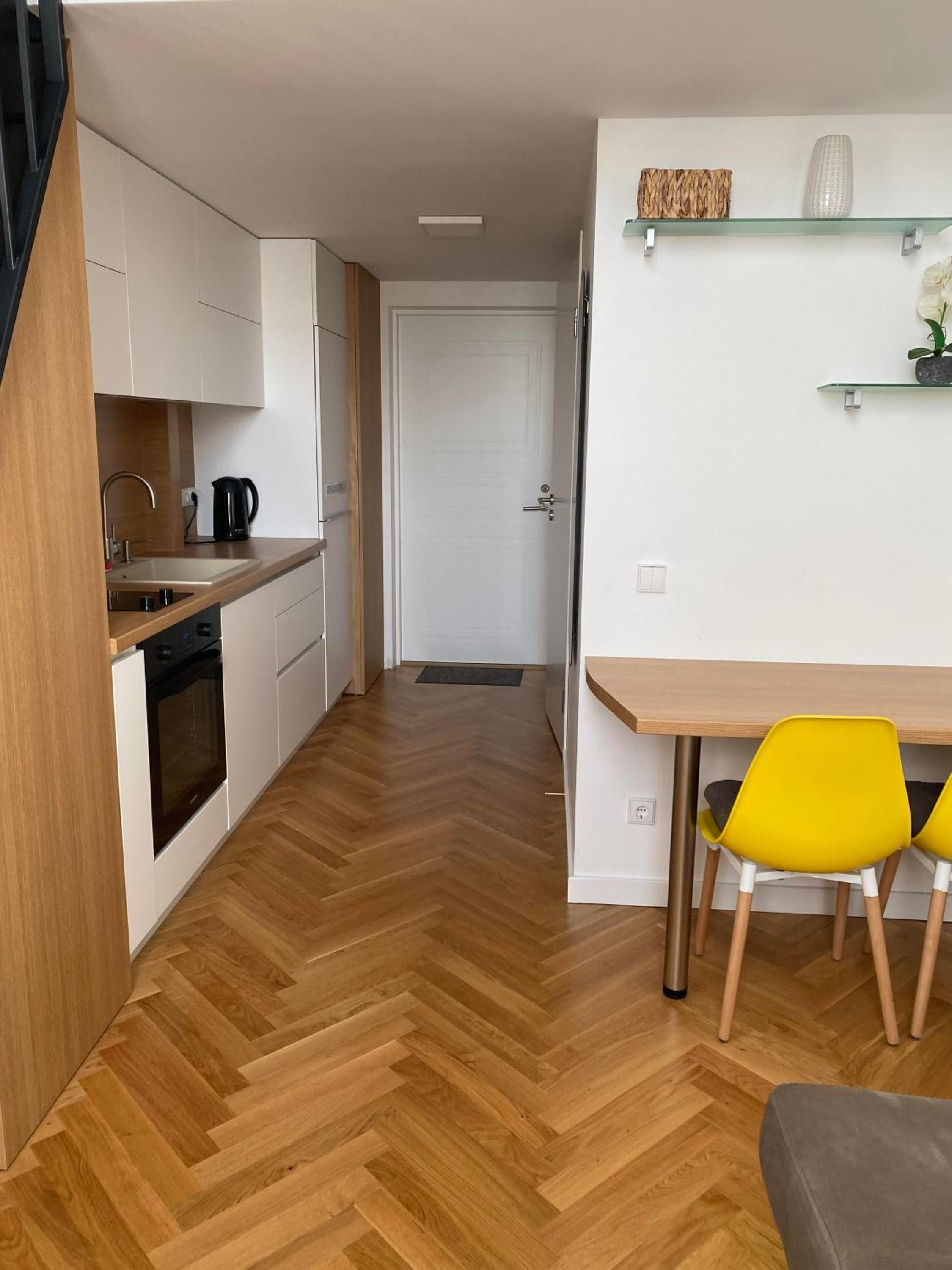 Loft in city center-Prime rentals view 4