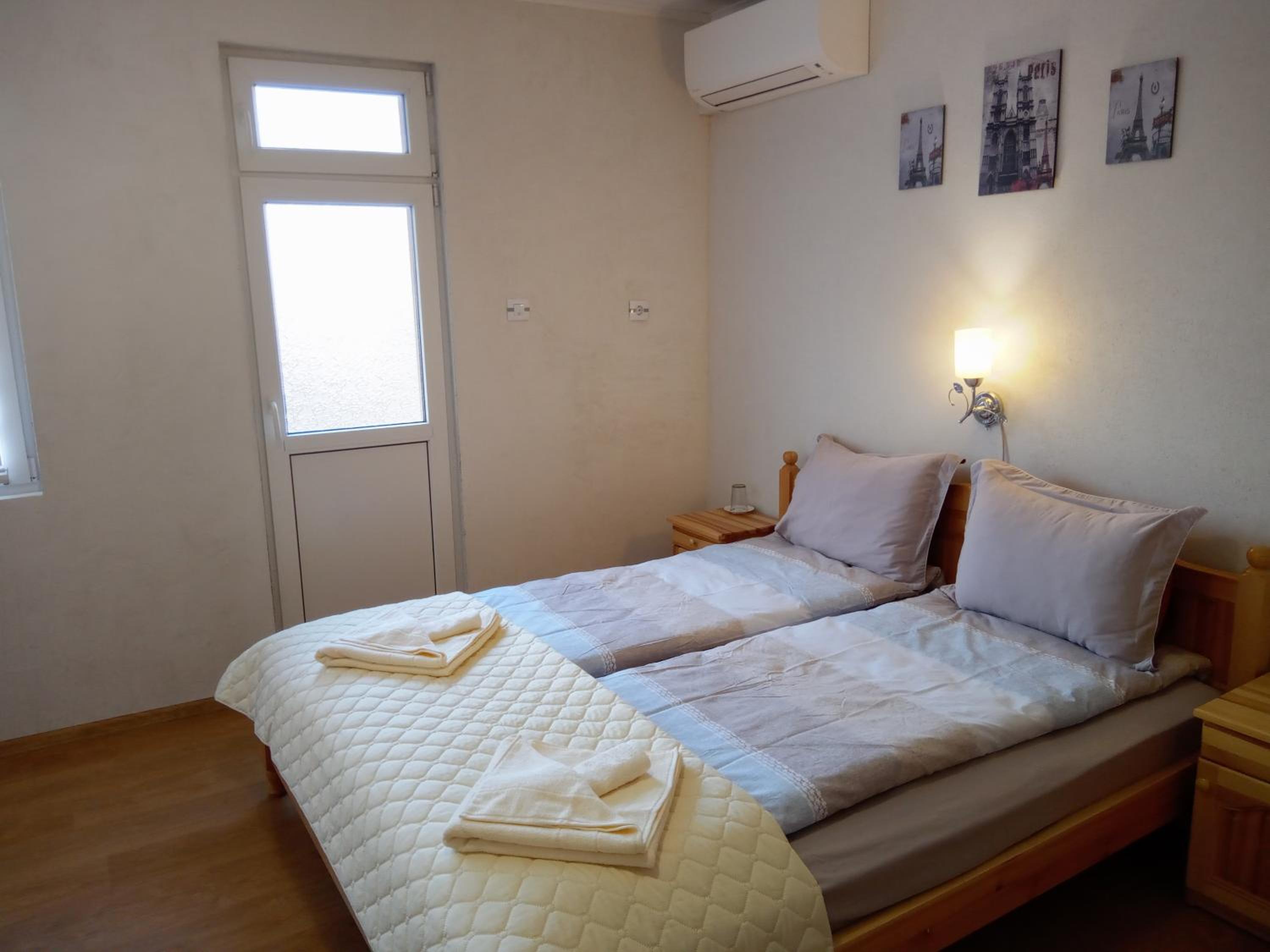 Holiday guest house KEMO