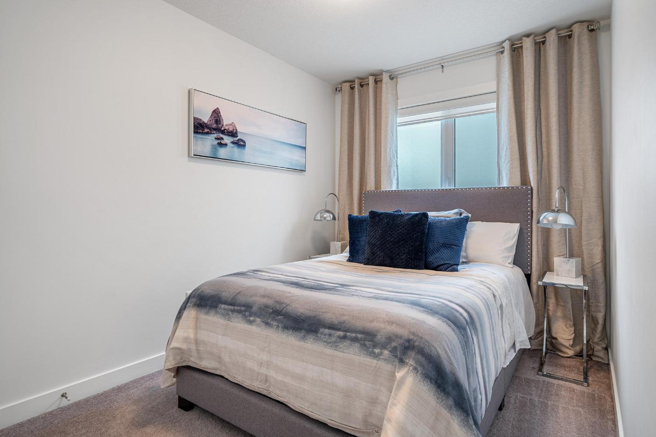 Contemporary Luxury 4 bedroom House near Downtown
