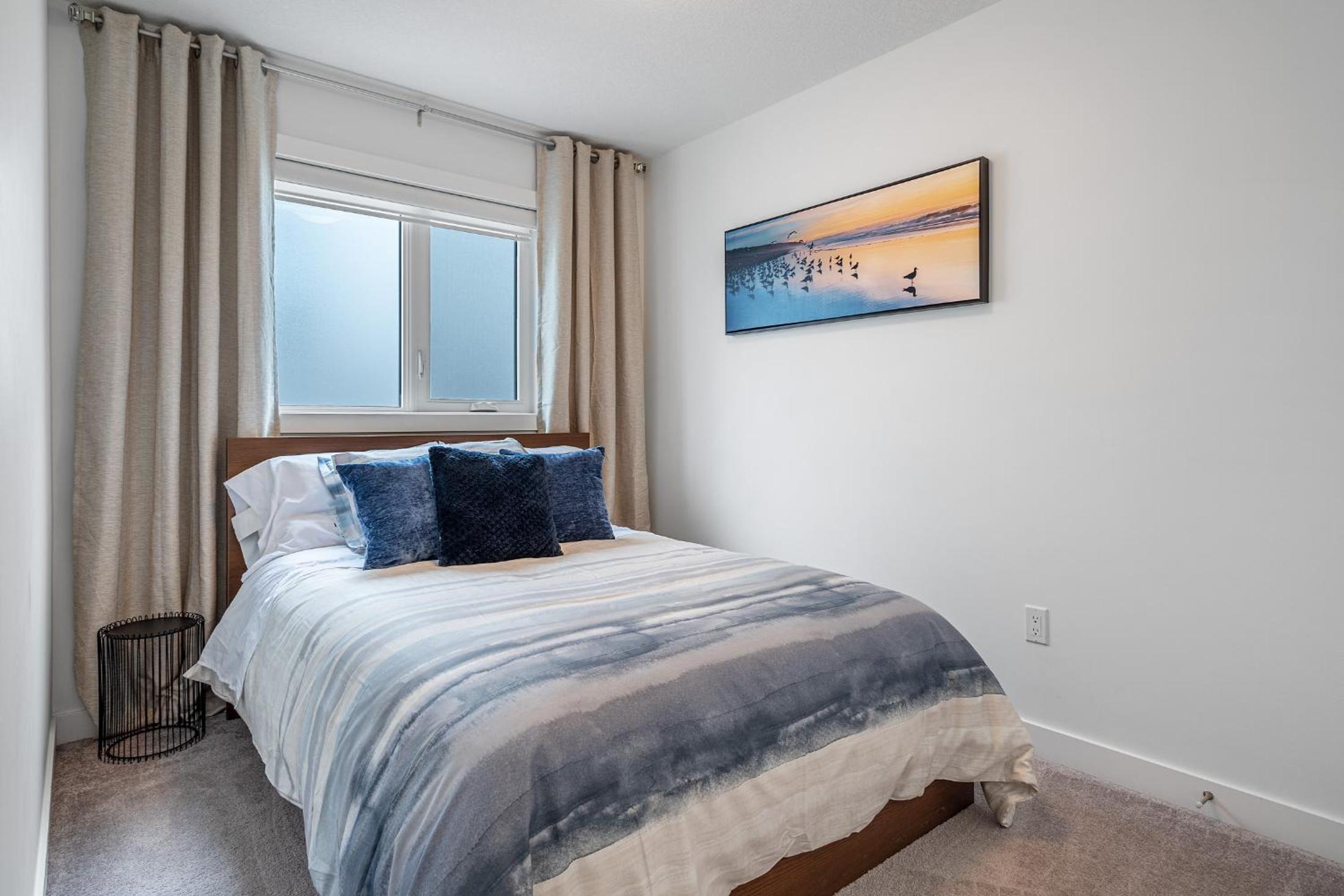 Contemporary Luxury 4 bedroom House near Downtown