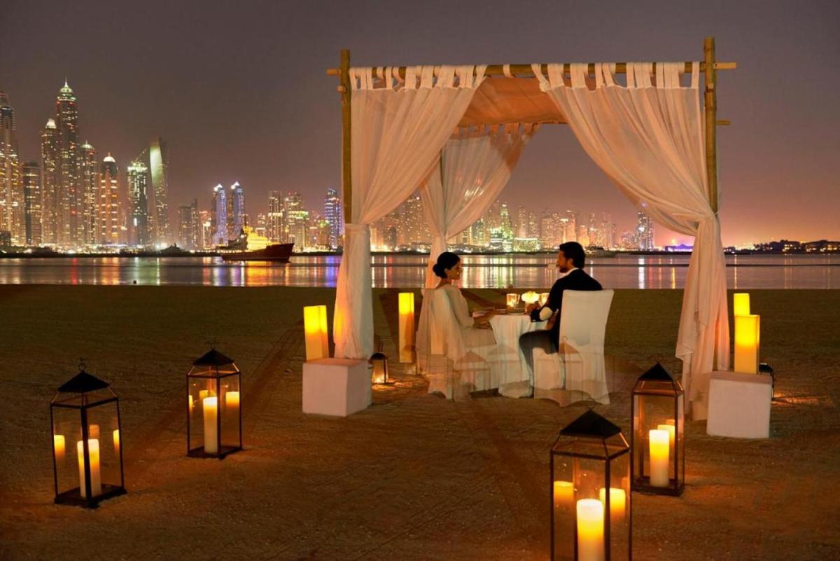 Fairmont Apartments The Palm, Free access to hotel beach and pools