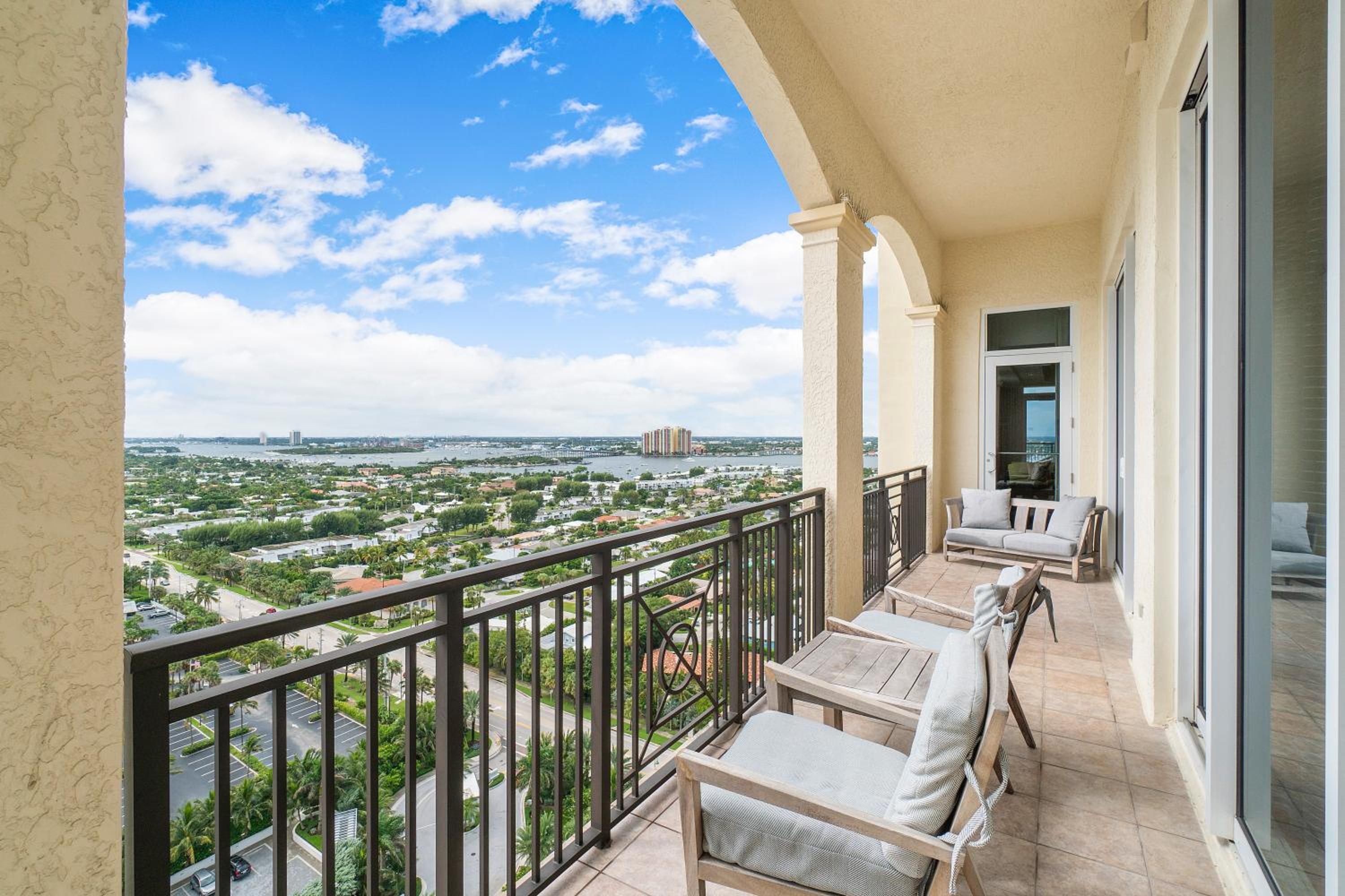 Presidential Penthouse Suite