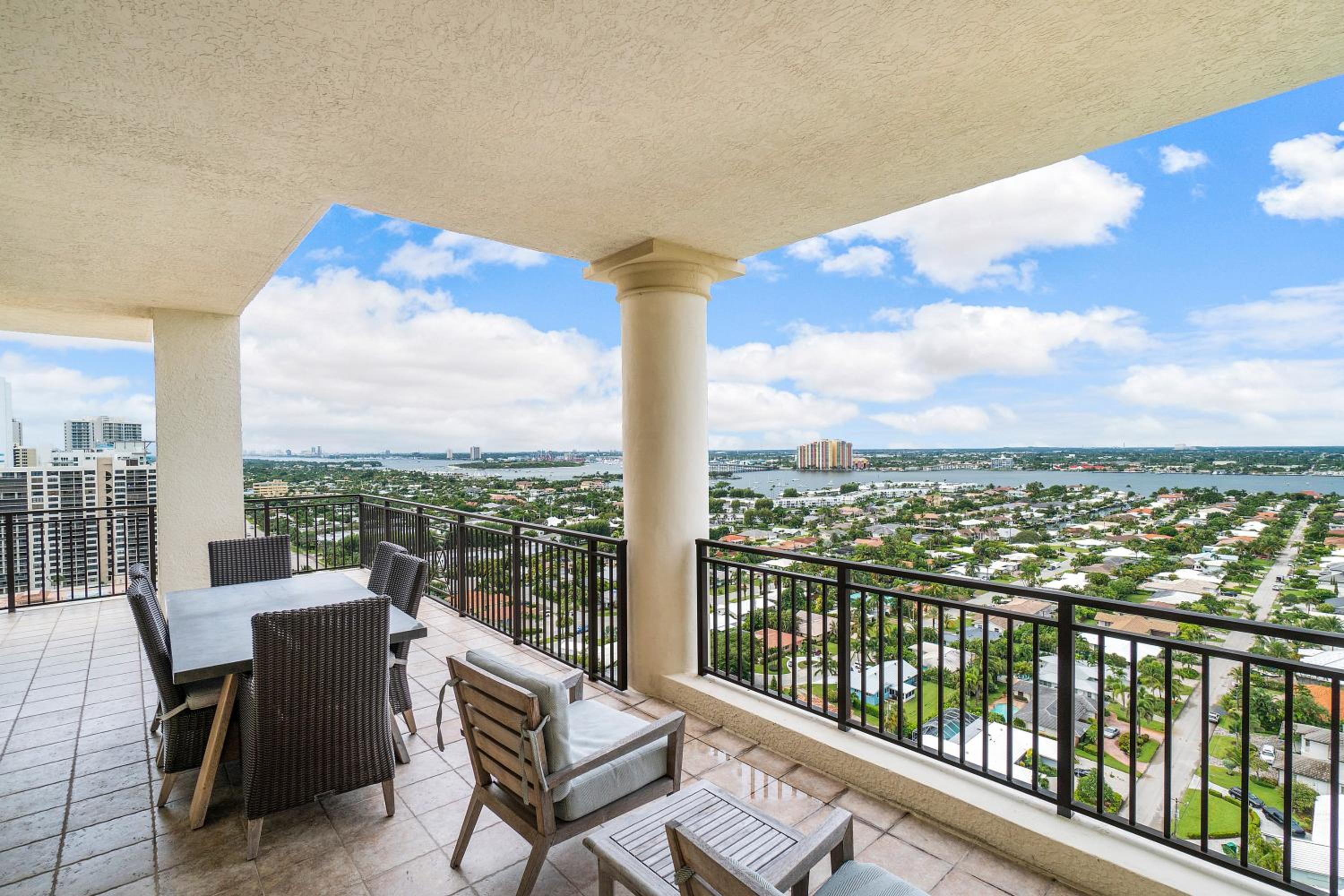 Presidential Penthouse Suite