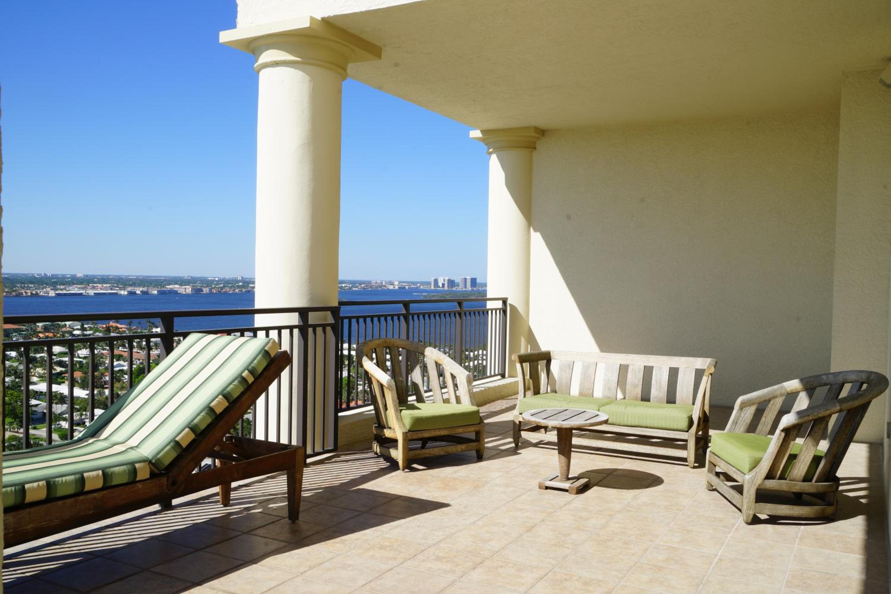 Presidential Penthouse Suite