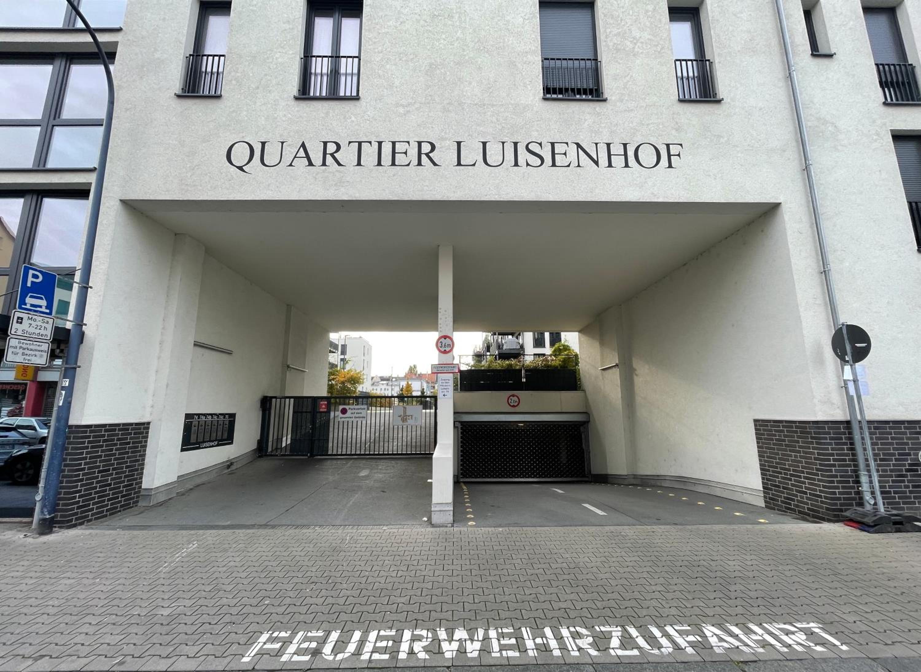 Offenbach Vacations - Emerald Green Apartment - Property Image 2