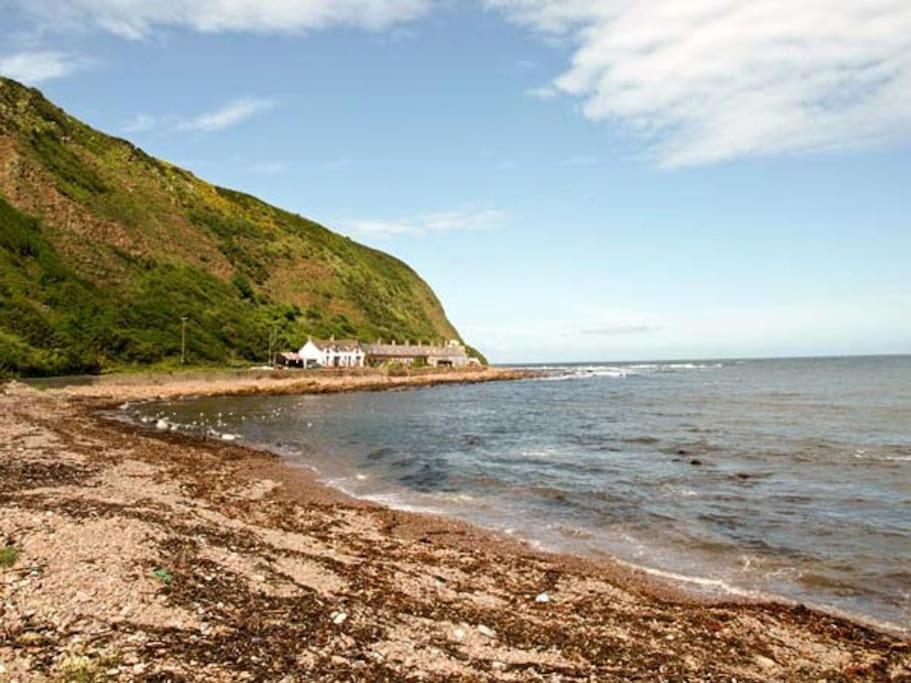 The Cottage By The Sea, Scotland view 2