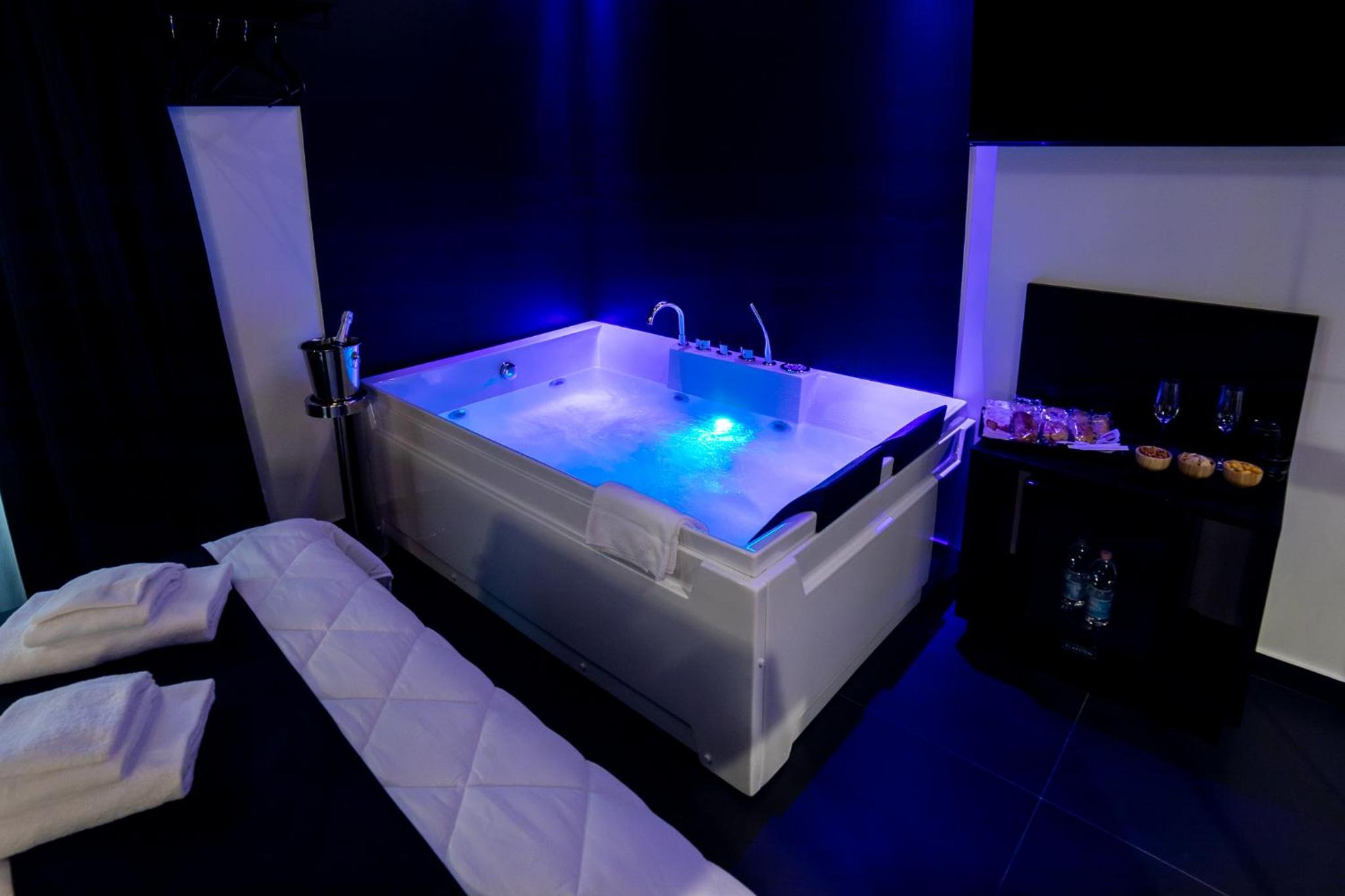 Maximum hub suite&spa en Palermo — recepcion & lobby