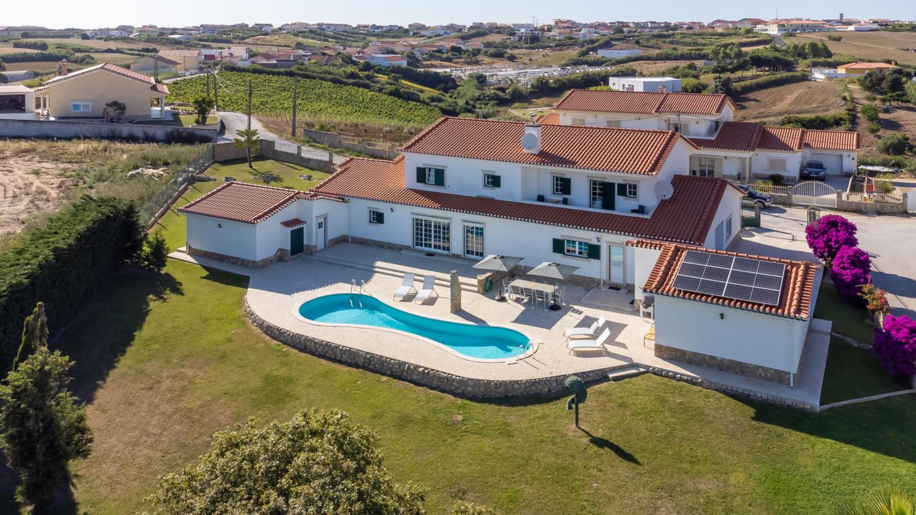Villa Casa Branca - with Private Pool & Big Garden view 5
