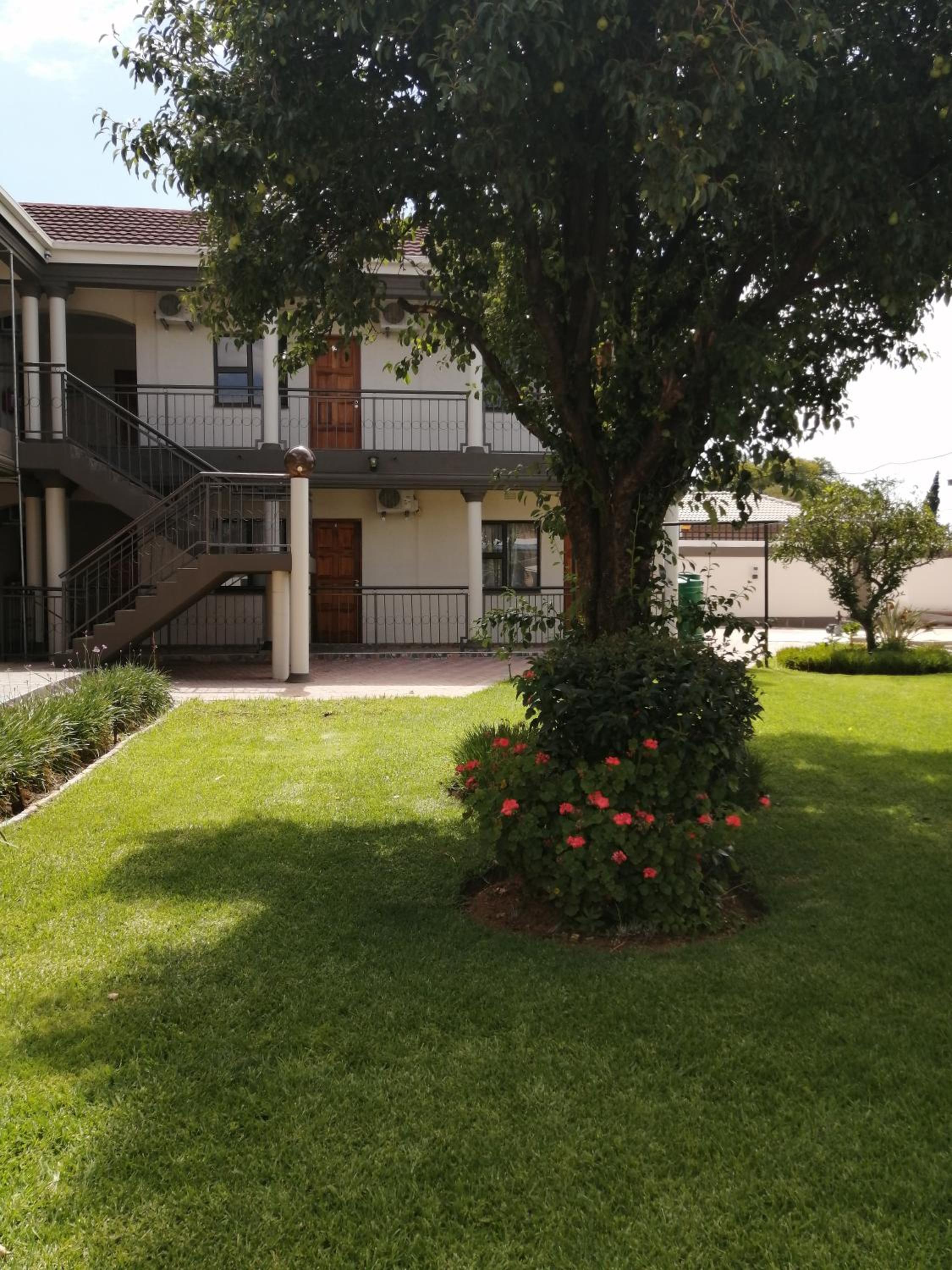 LALA POA GUEST HOUSE view 3