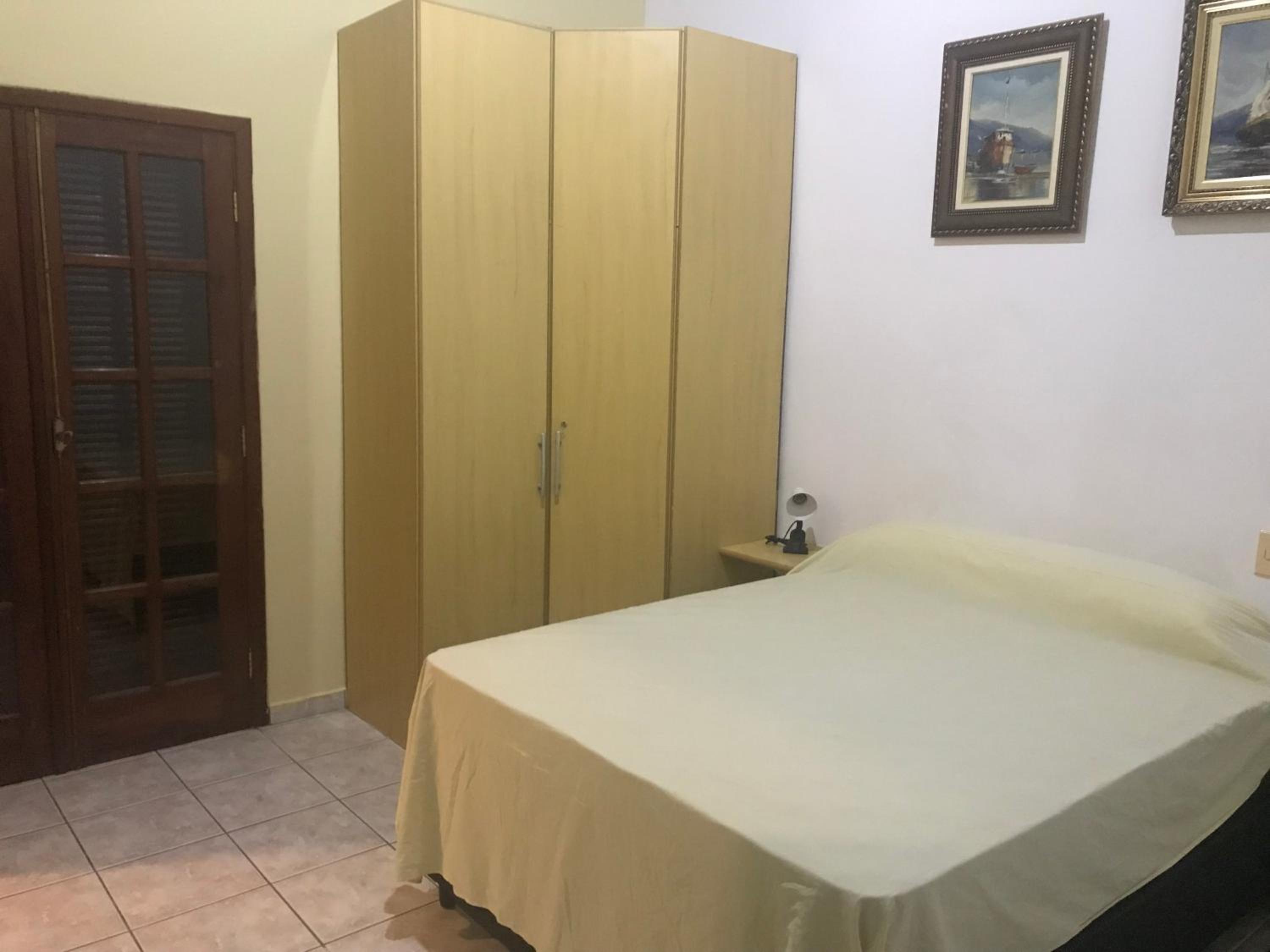 Casa 5 suítes com piscina e churrasqueira