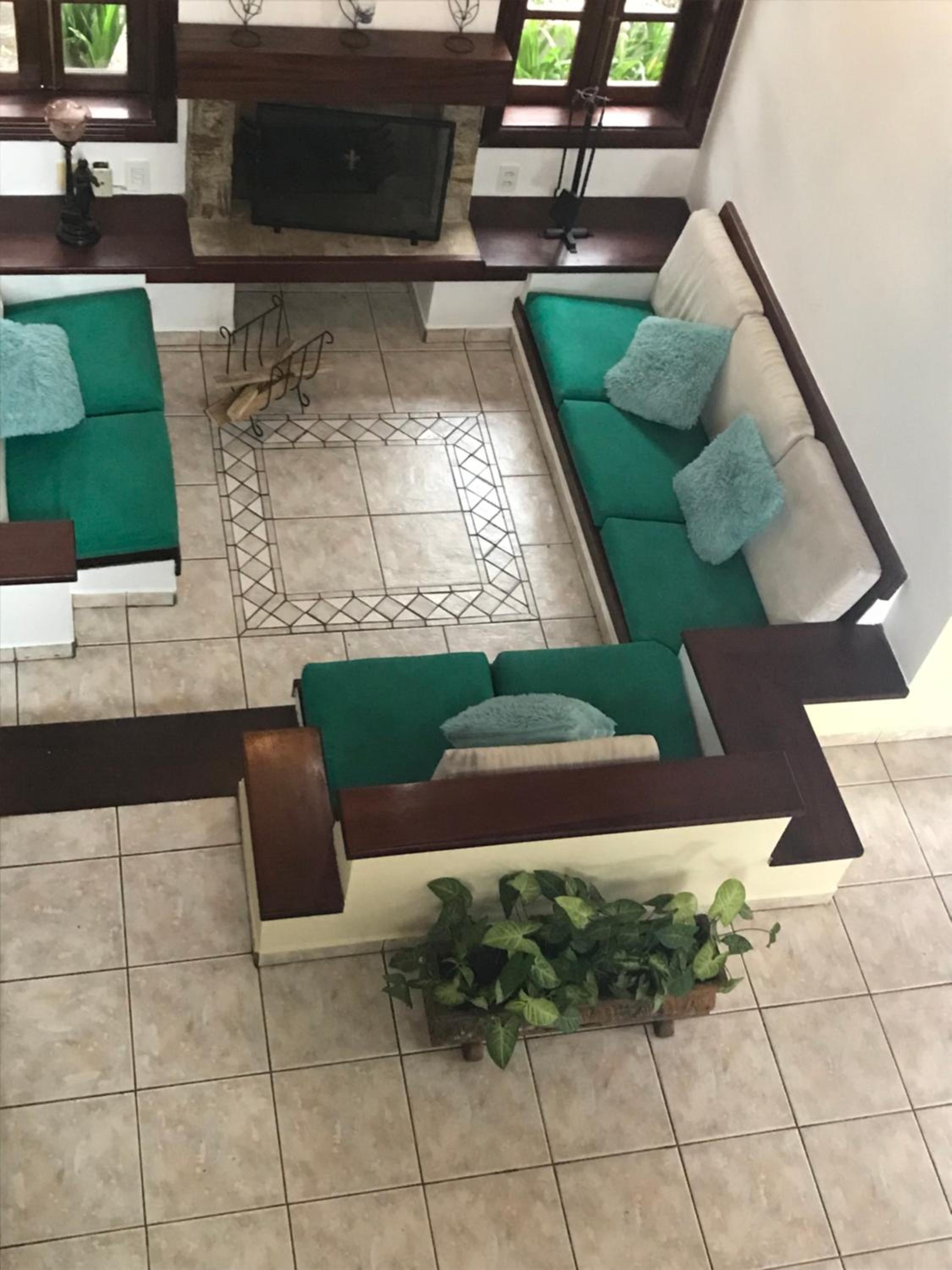 Casa 5 suítes com piscina e churrasqueira