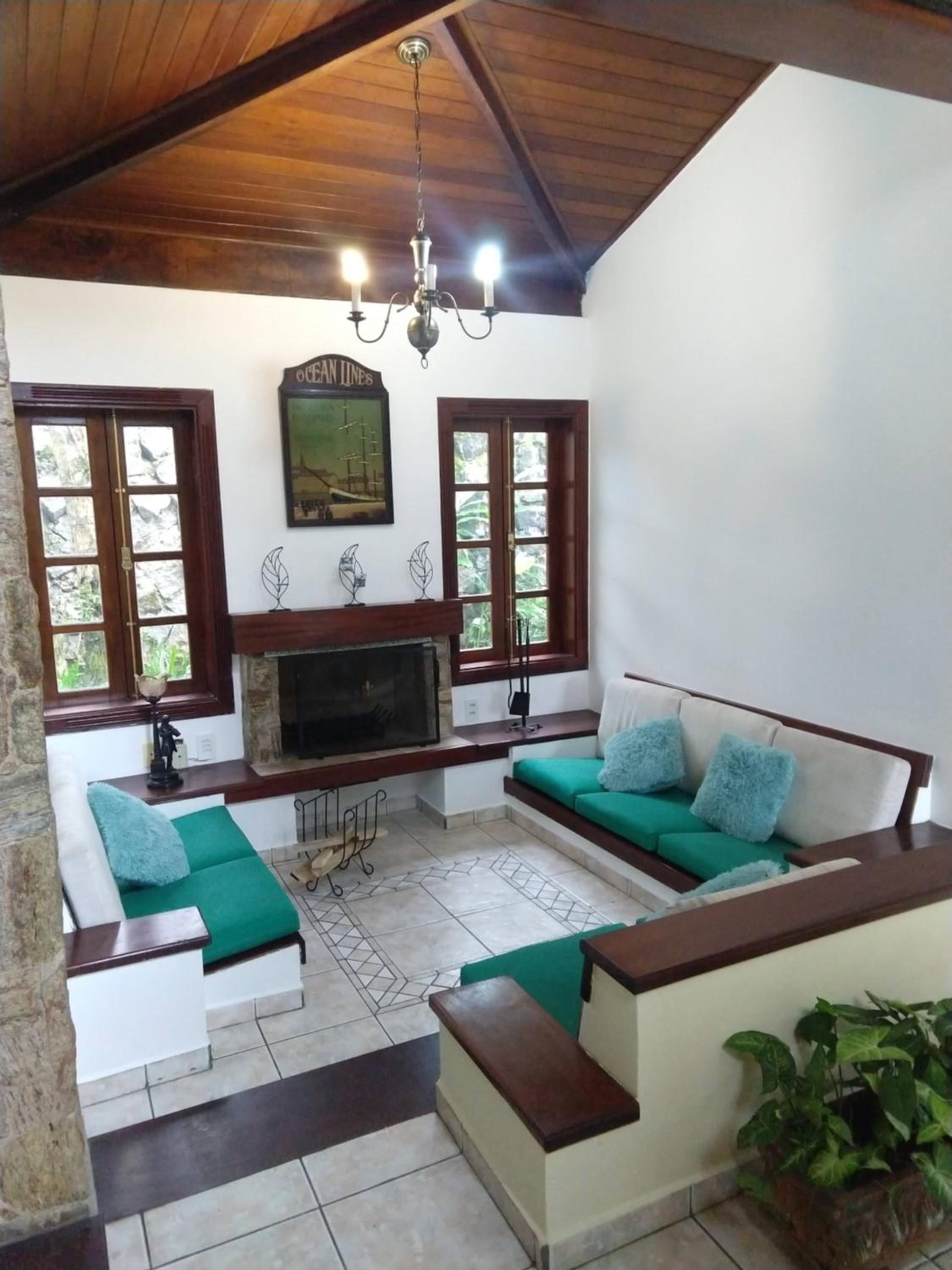 Casa 5 suítes com piscina e churrasqueira