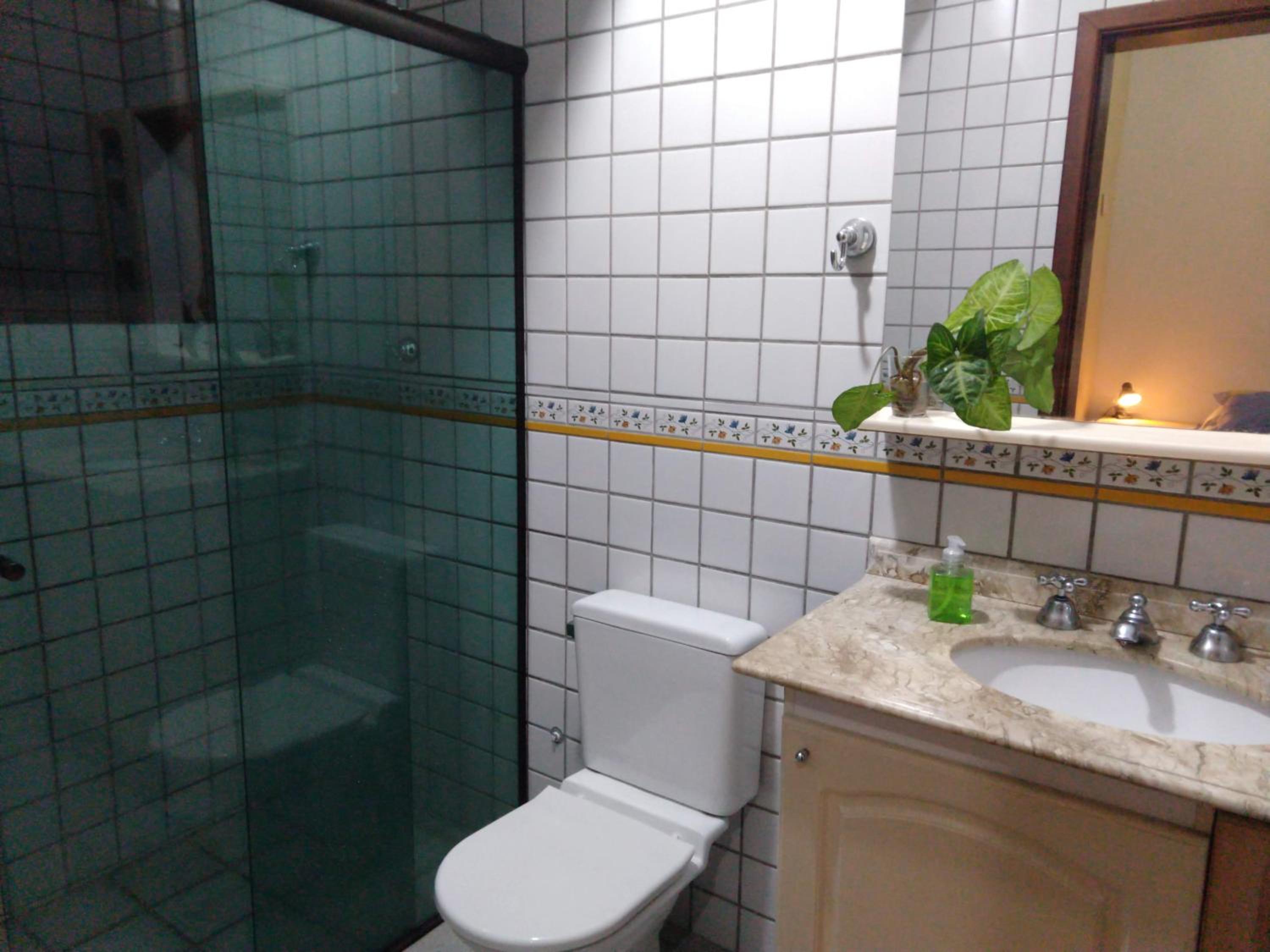 Casa 5 suítes com piscina e churrasqueira