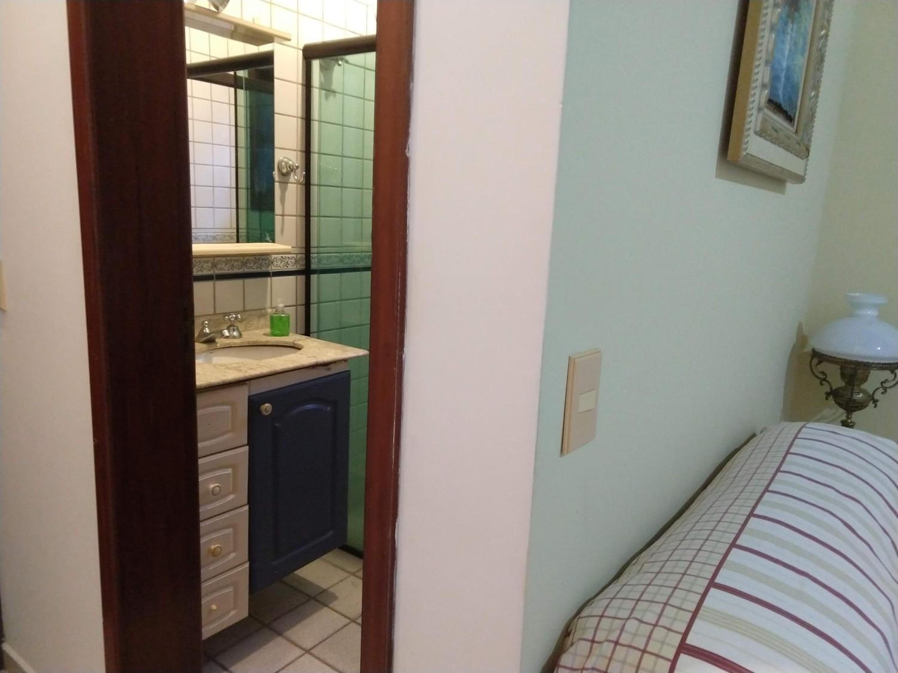 Casa 5 suítes com piscina e churrasqueira