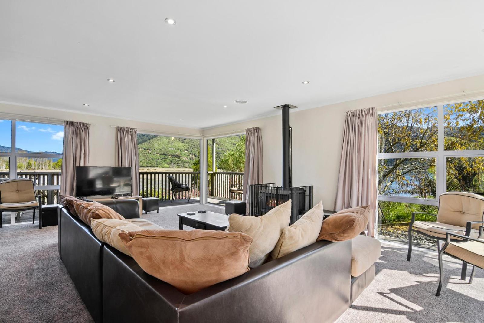 Millard House - Marlborough Sounds view 2