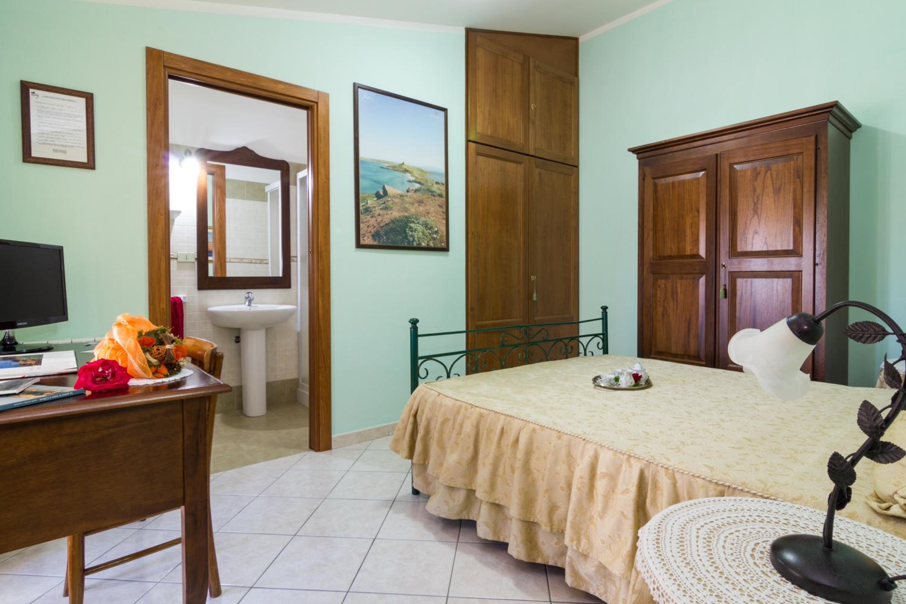 hotel room