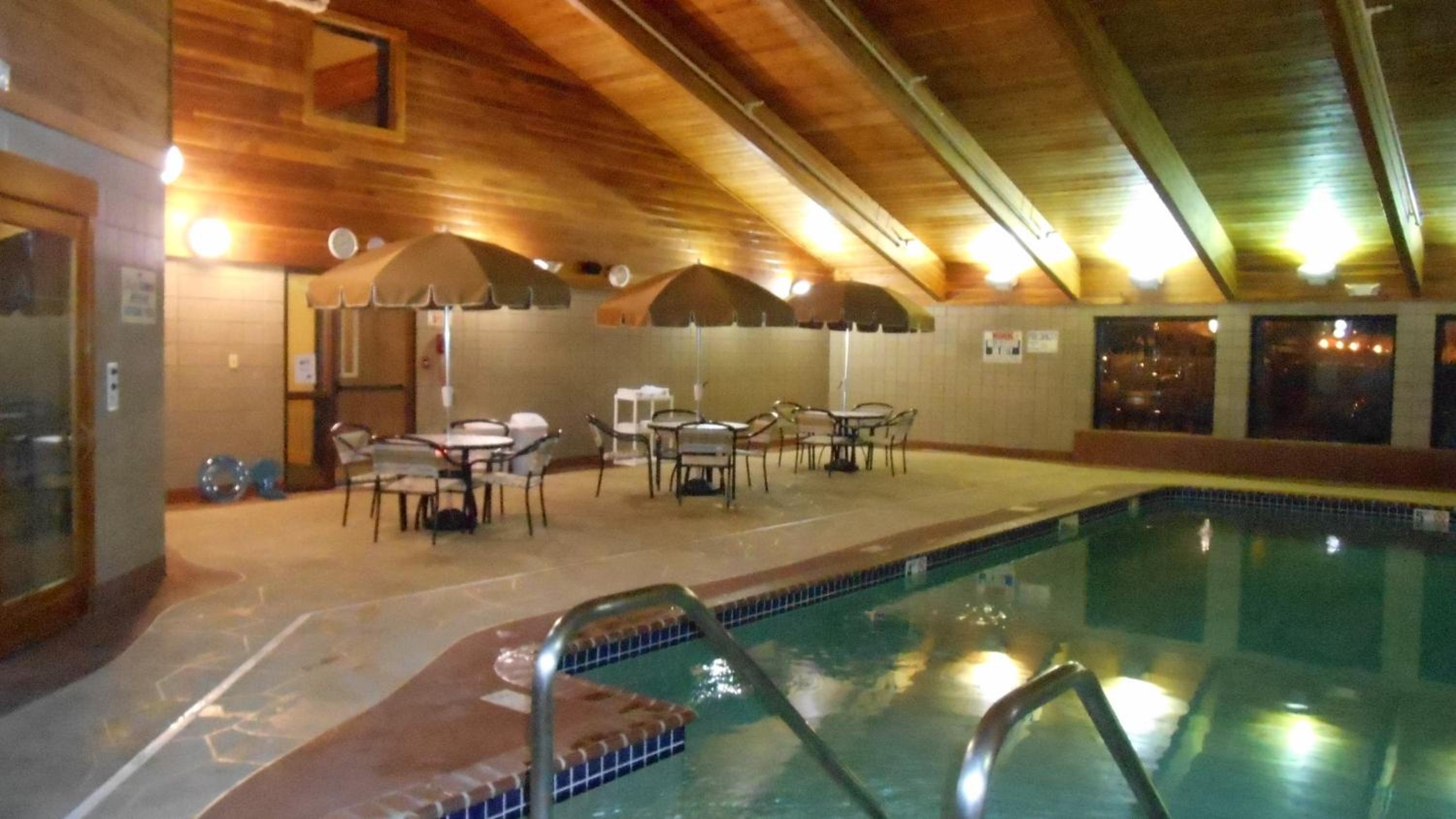 AmericInn by Wyndham Oswego - Property Image 11