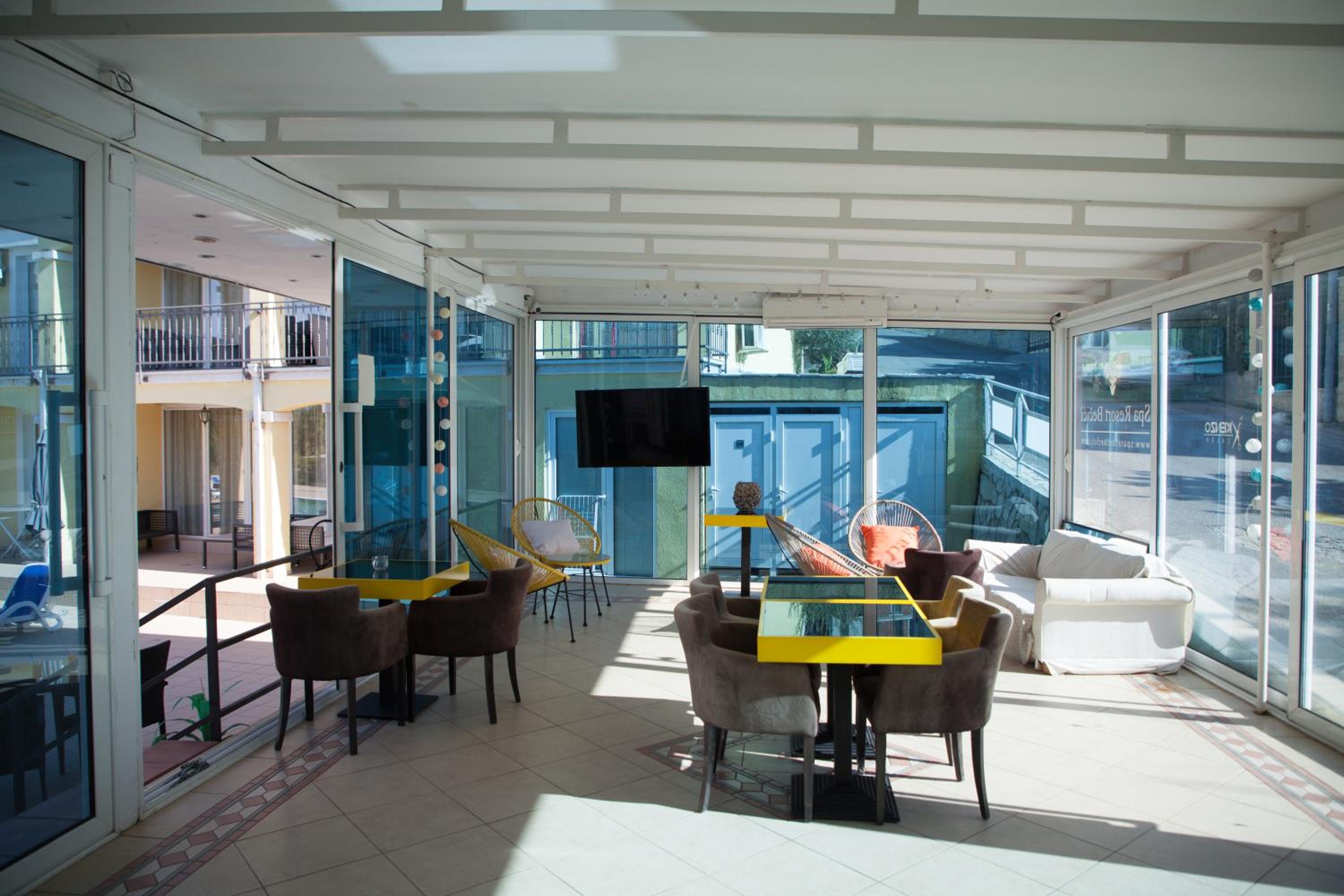 lounge