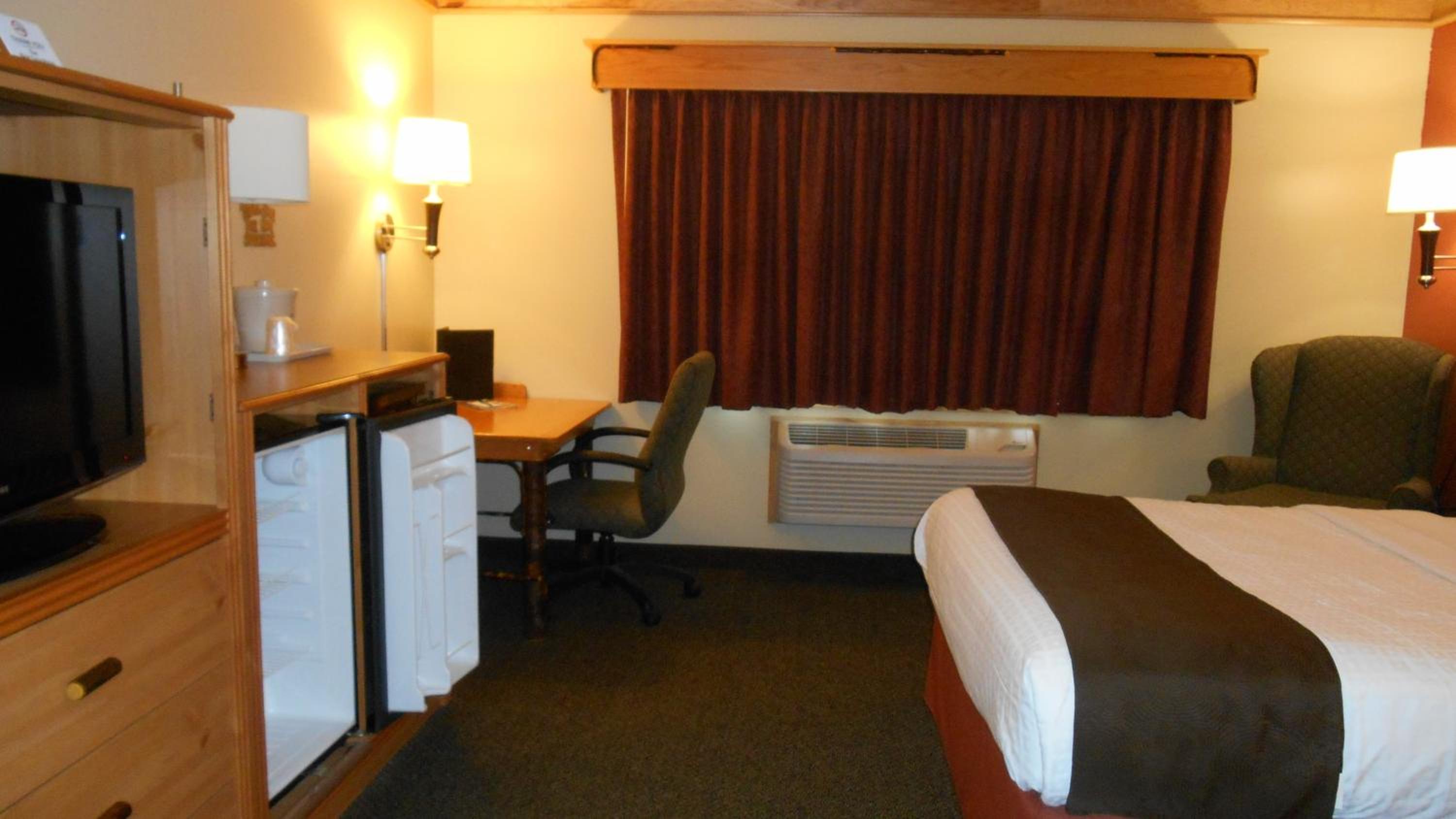 AmericInn by Wyndham Oswego - Property Image 20