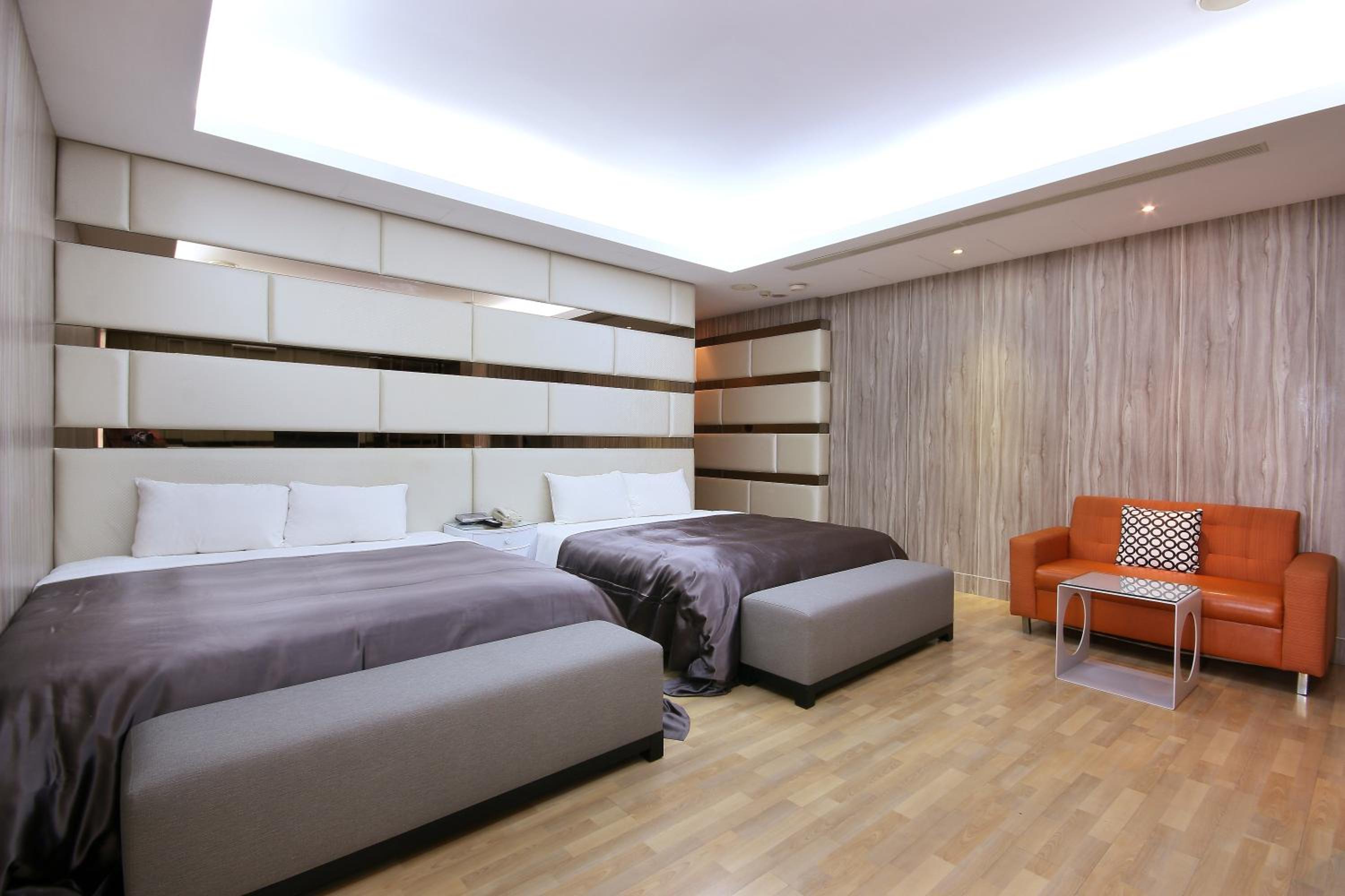 Feng Cai Motel