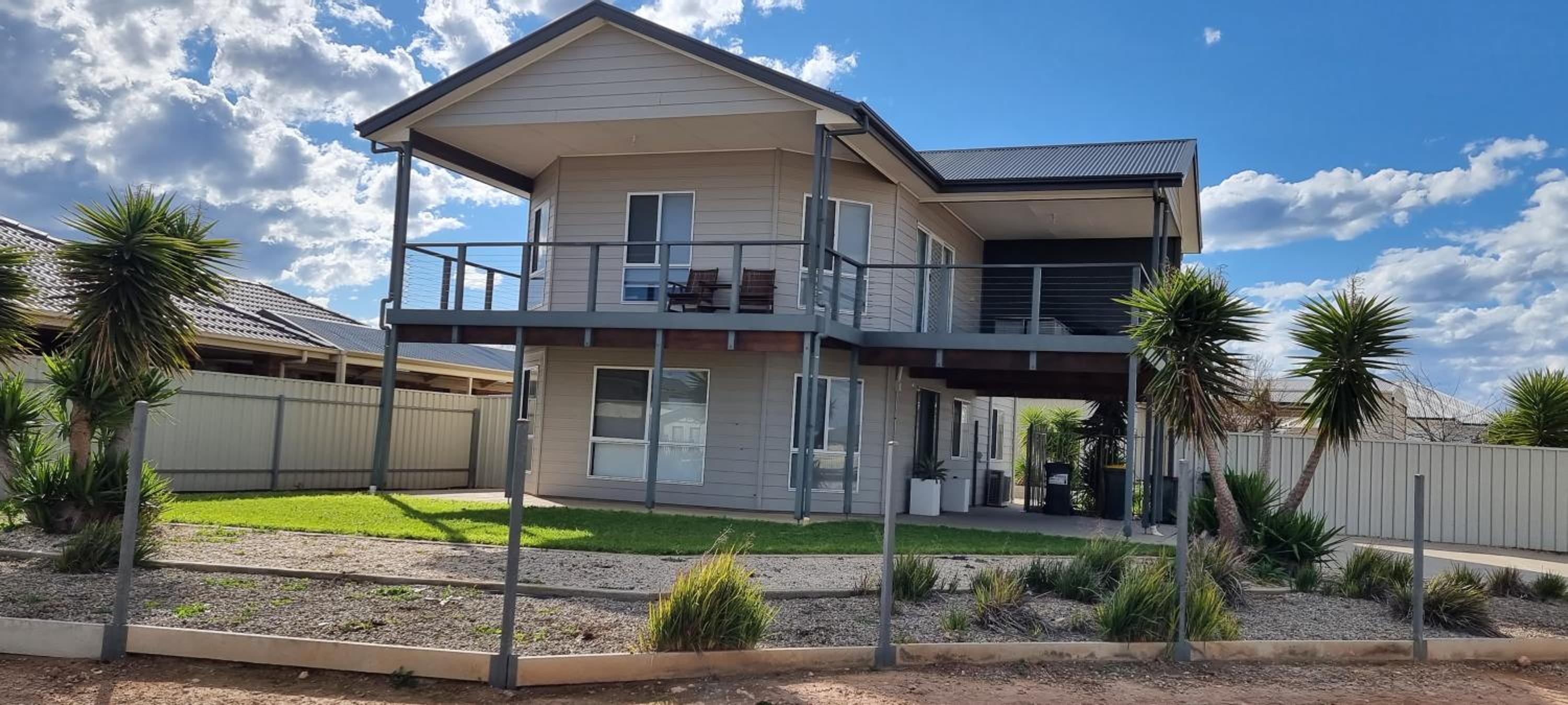 Agape Holiday Home with Pool table ,NBN Internet