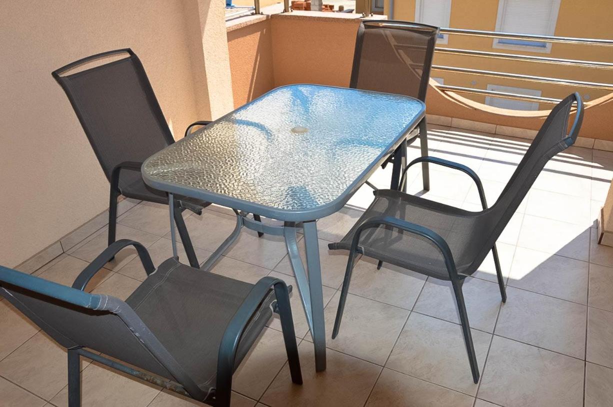 Villa Dobra Holiday Apartments view 3