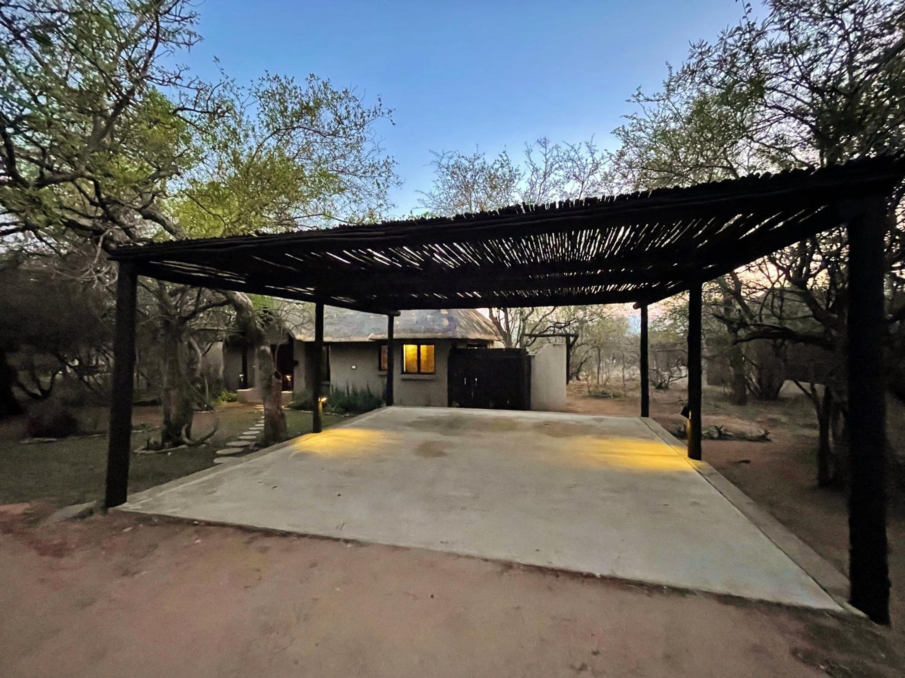10 Raptors Lodge view 2