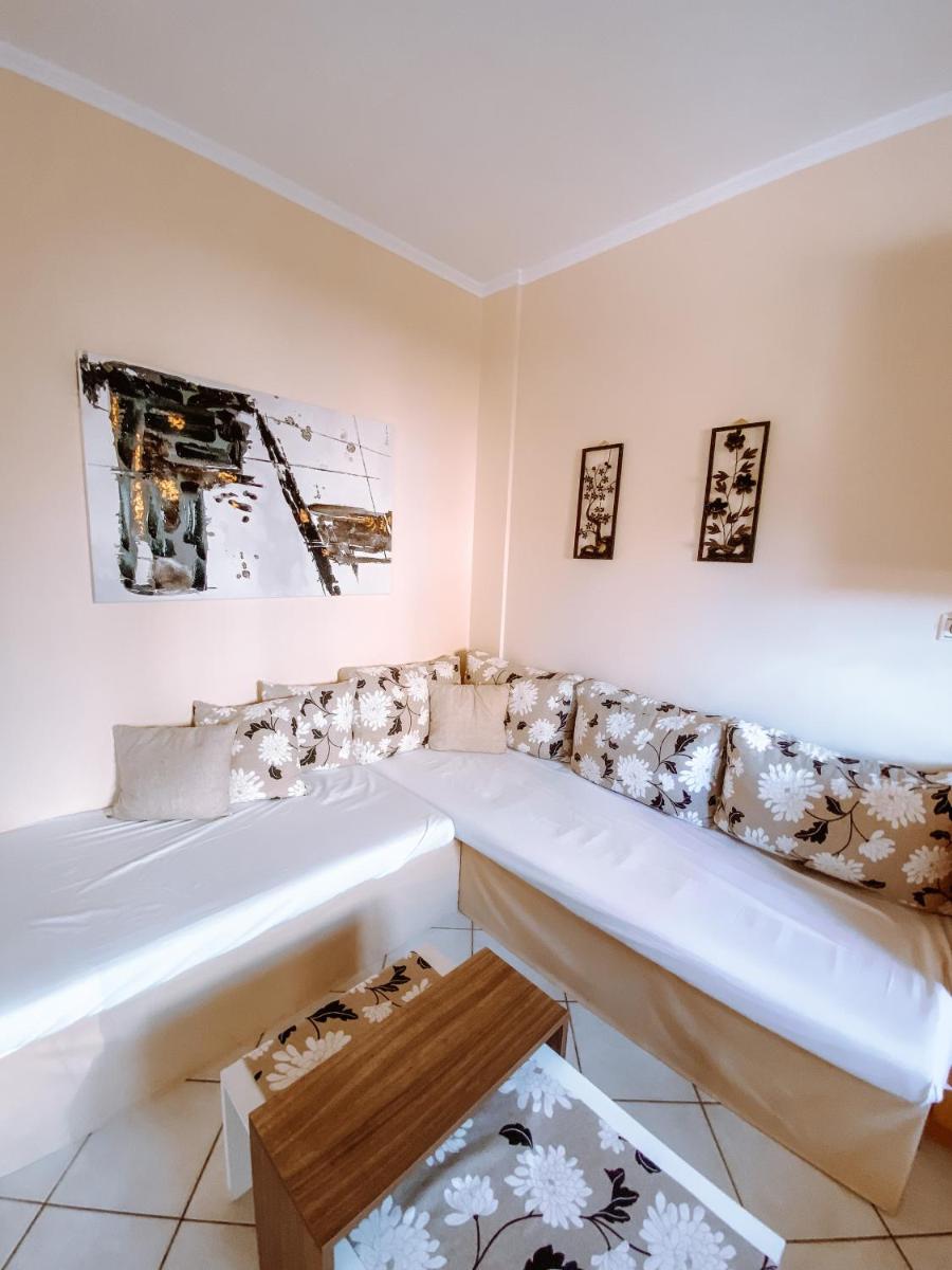 Sofia's Cozy Two Bedroom Apartment view 2