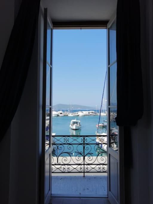Aegina Port Apt 3