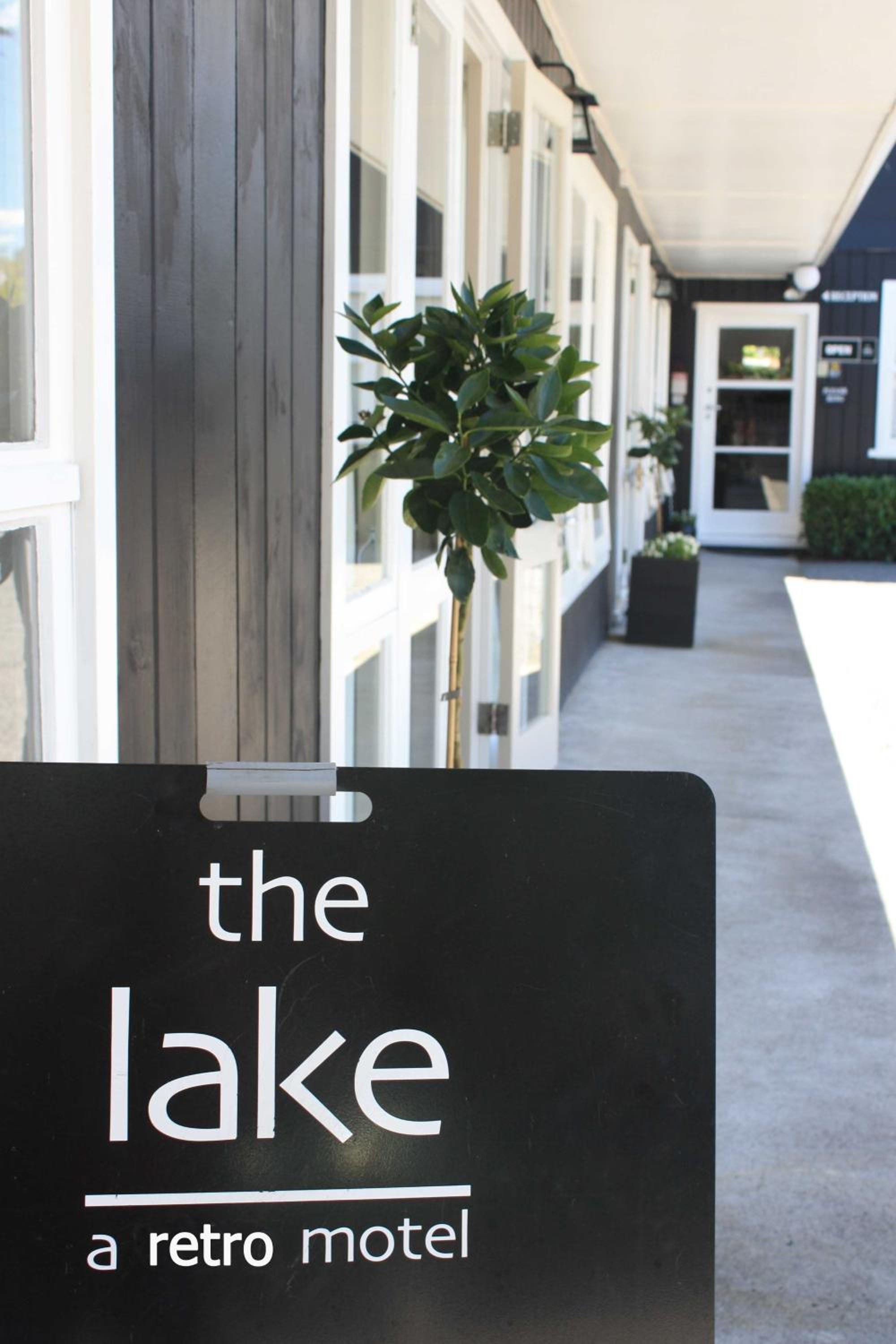 The Lake Motel