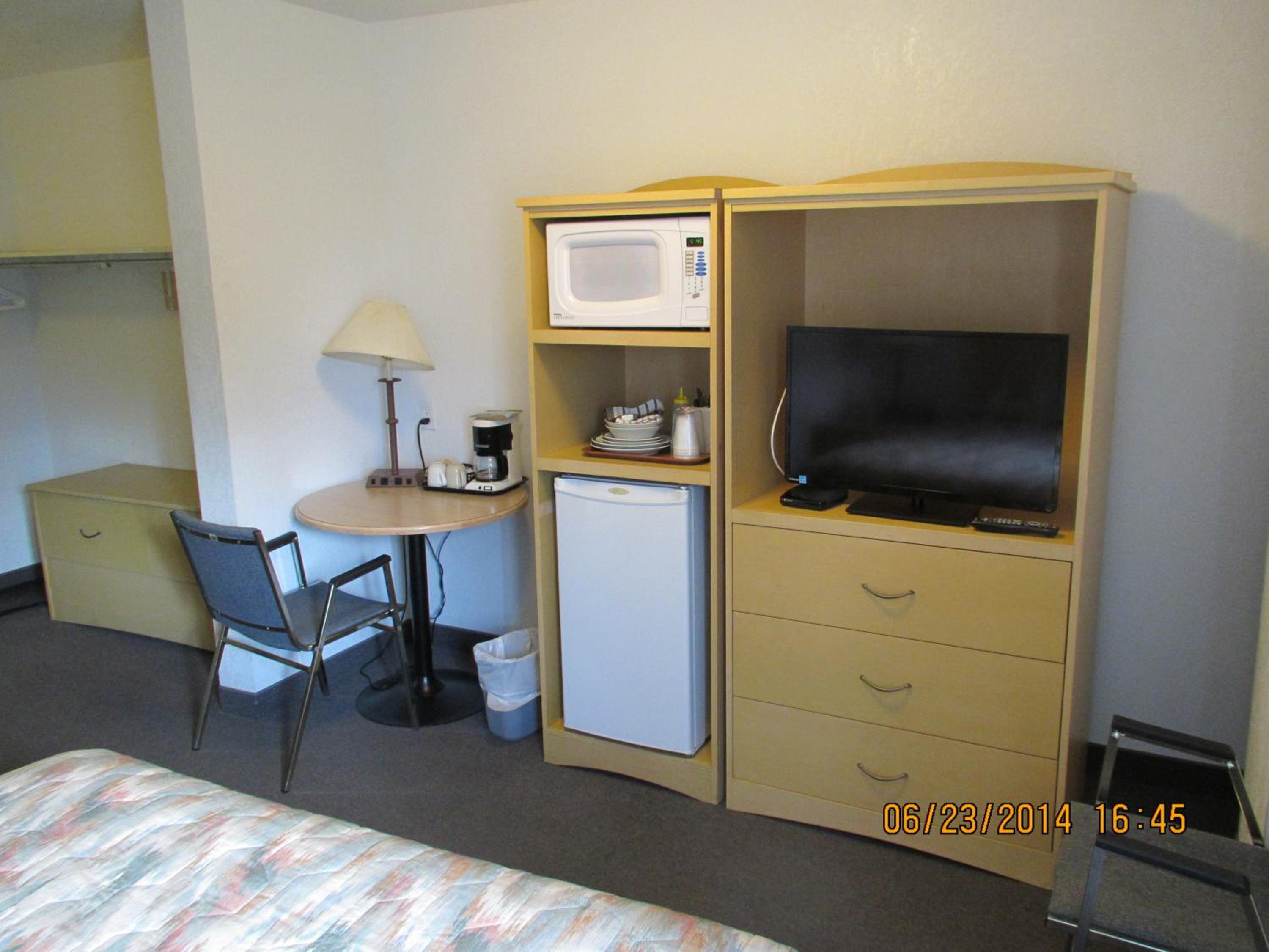 Lazy J Motel