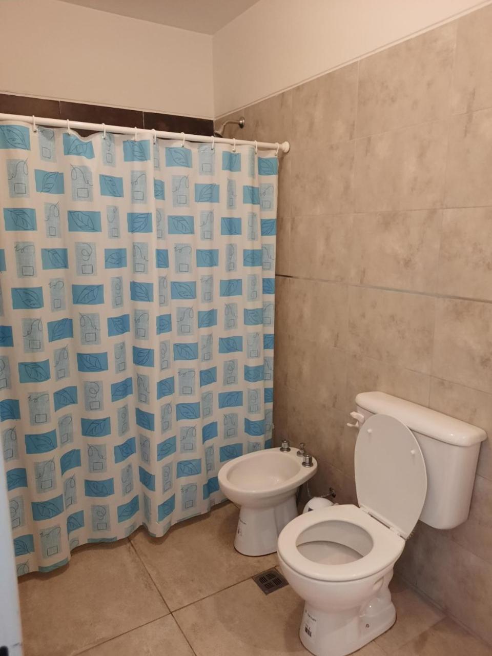 DEPARTAMENTO AMPLIO CALLE DAY