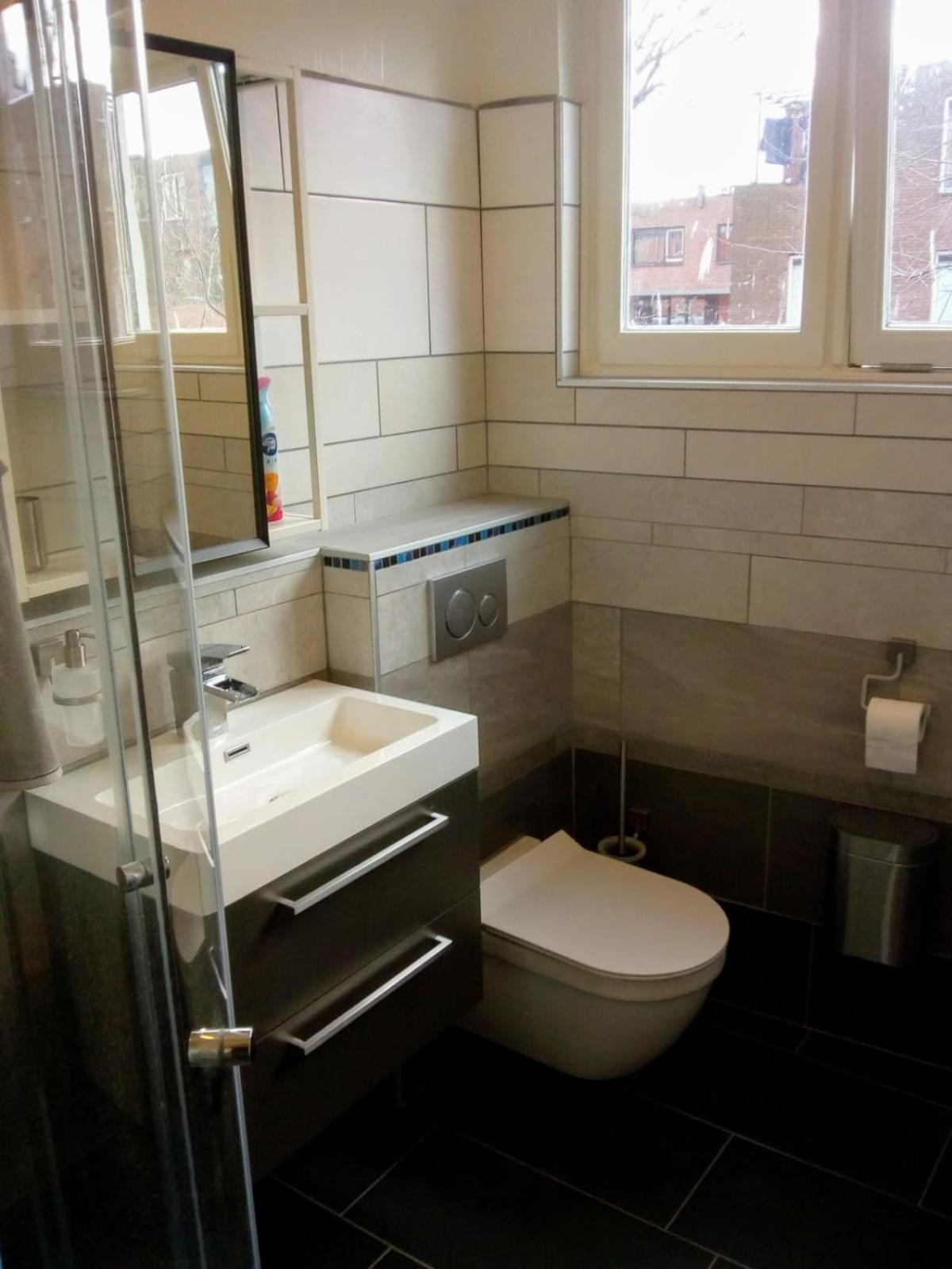 ALDO, not for parties, not a hotel, room with shared bathroom, no kitchen
