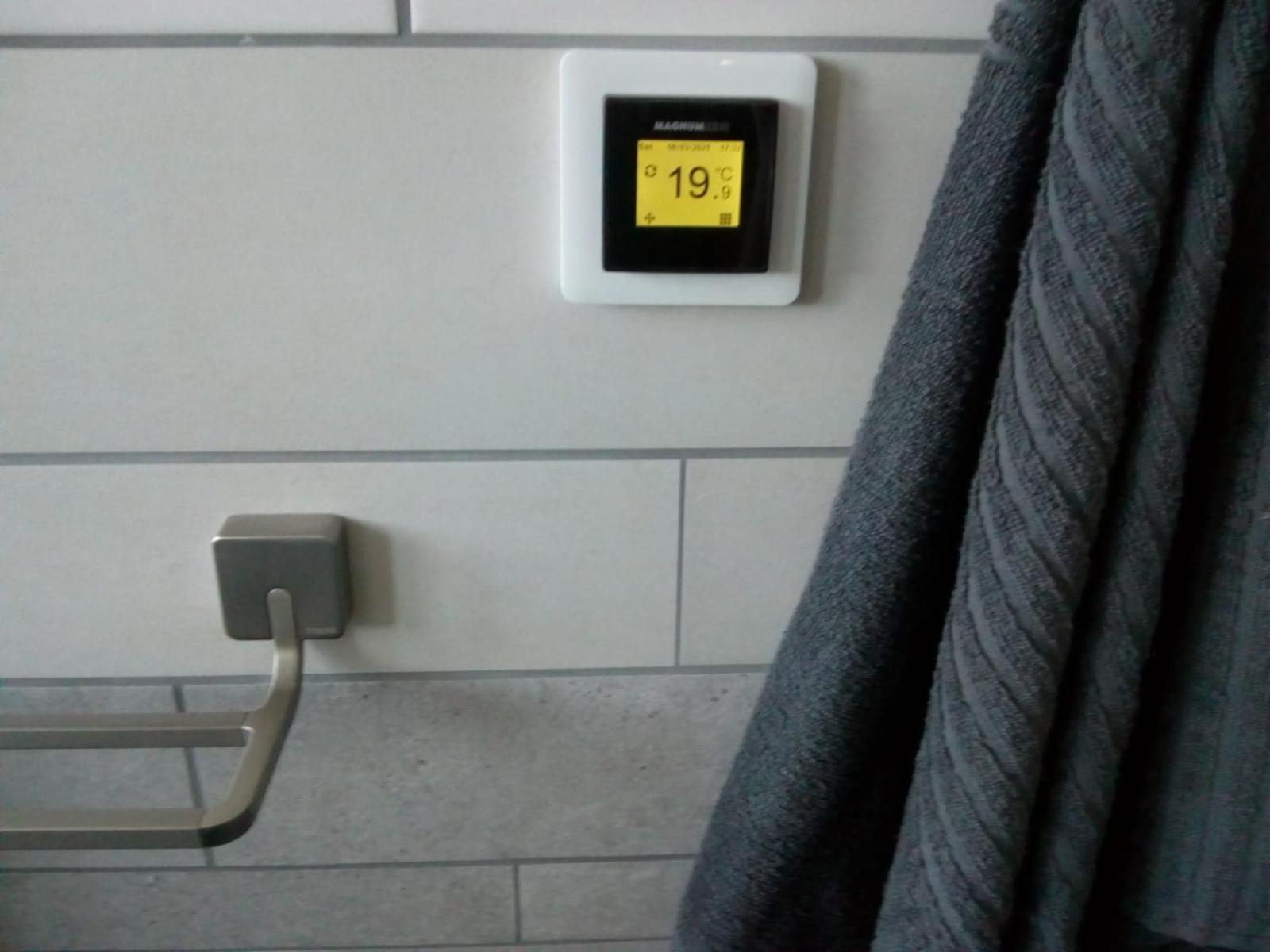 ALDO, not for parties, not a hotel, room with shared bathroom, no kitchen