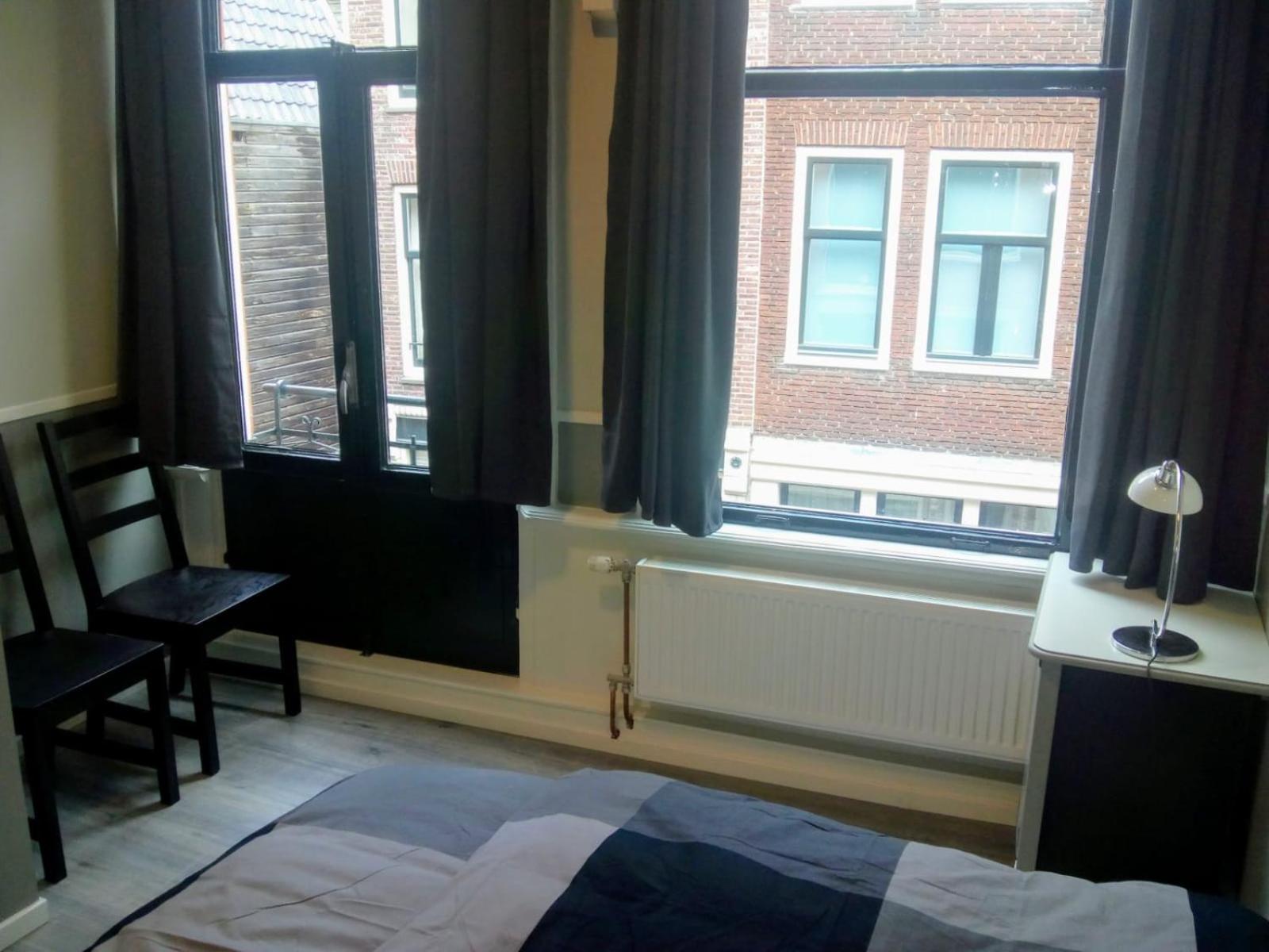ALDO, not for parties, not a hotel, room with shared bathroom, no kitchen