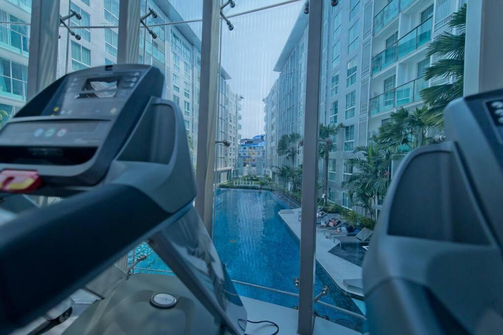 GETAWAY STUDIO in City Center Residence view 2