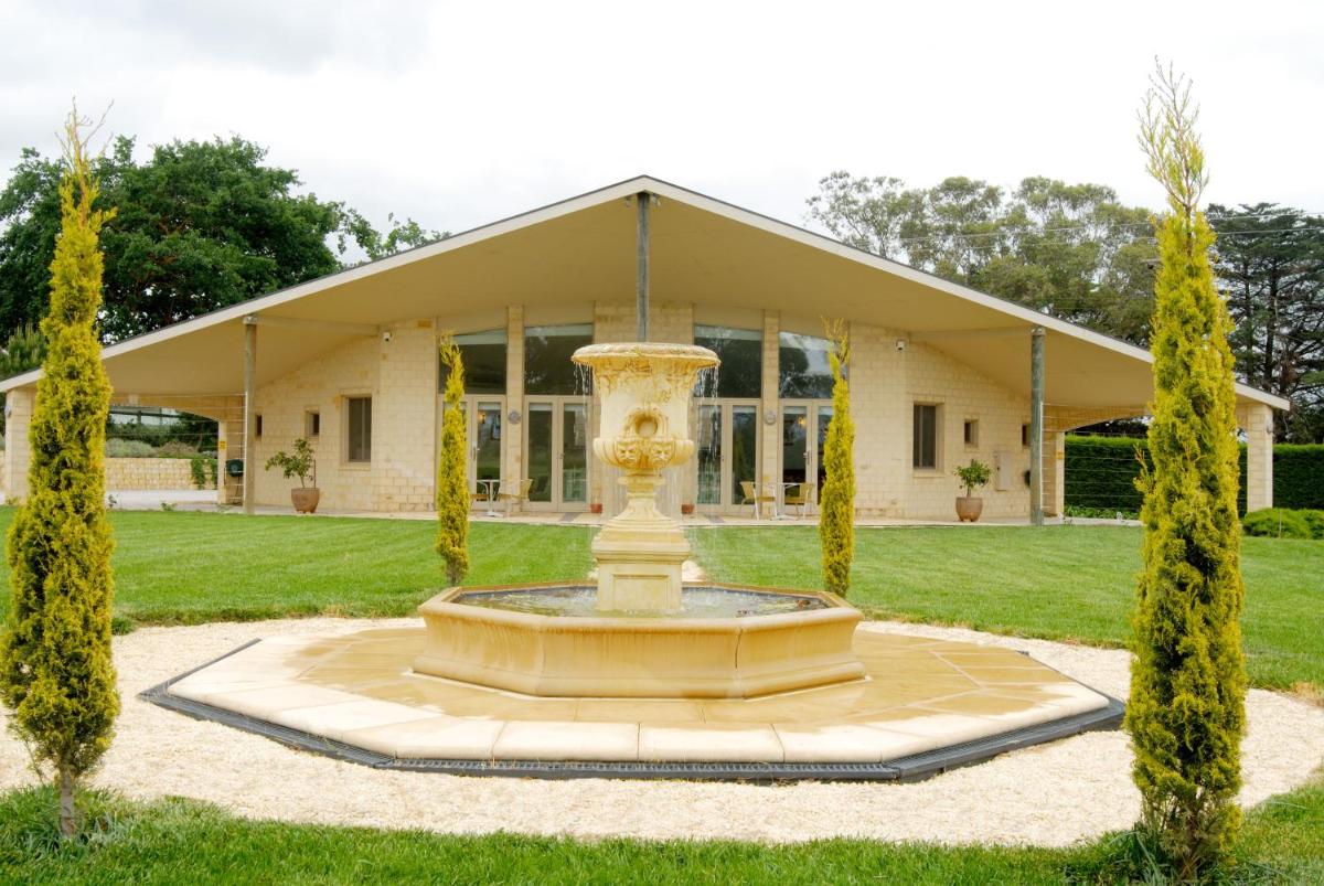 The Gatehouse at Villa Raedward