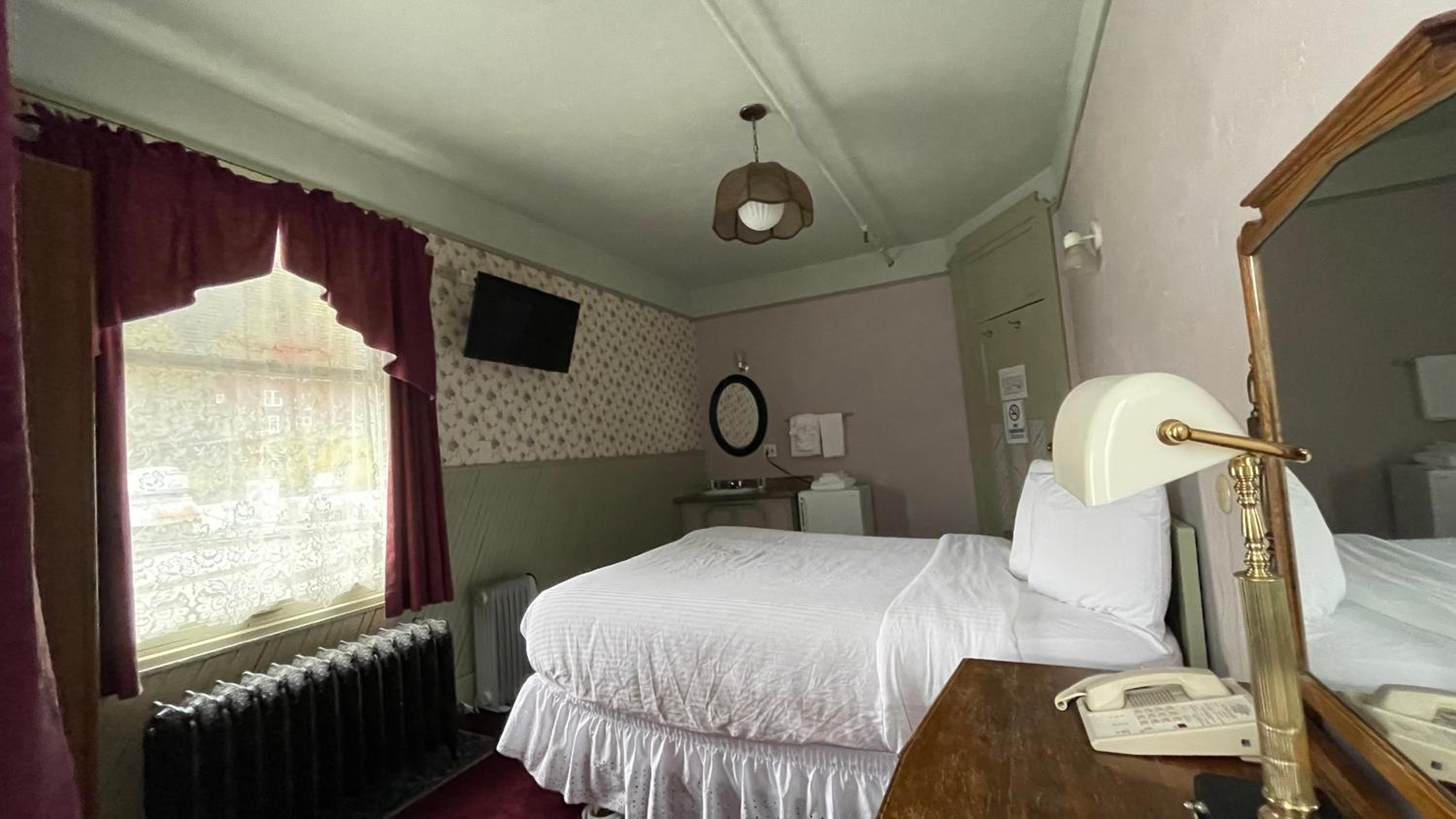 Juneau Vacations - Alaskan Hotel and Bar - Property Image 2