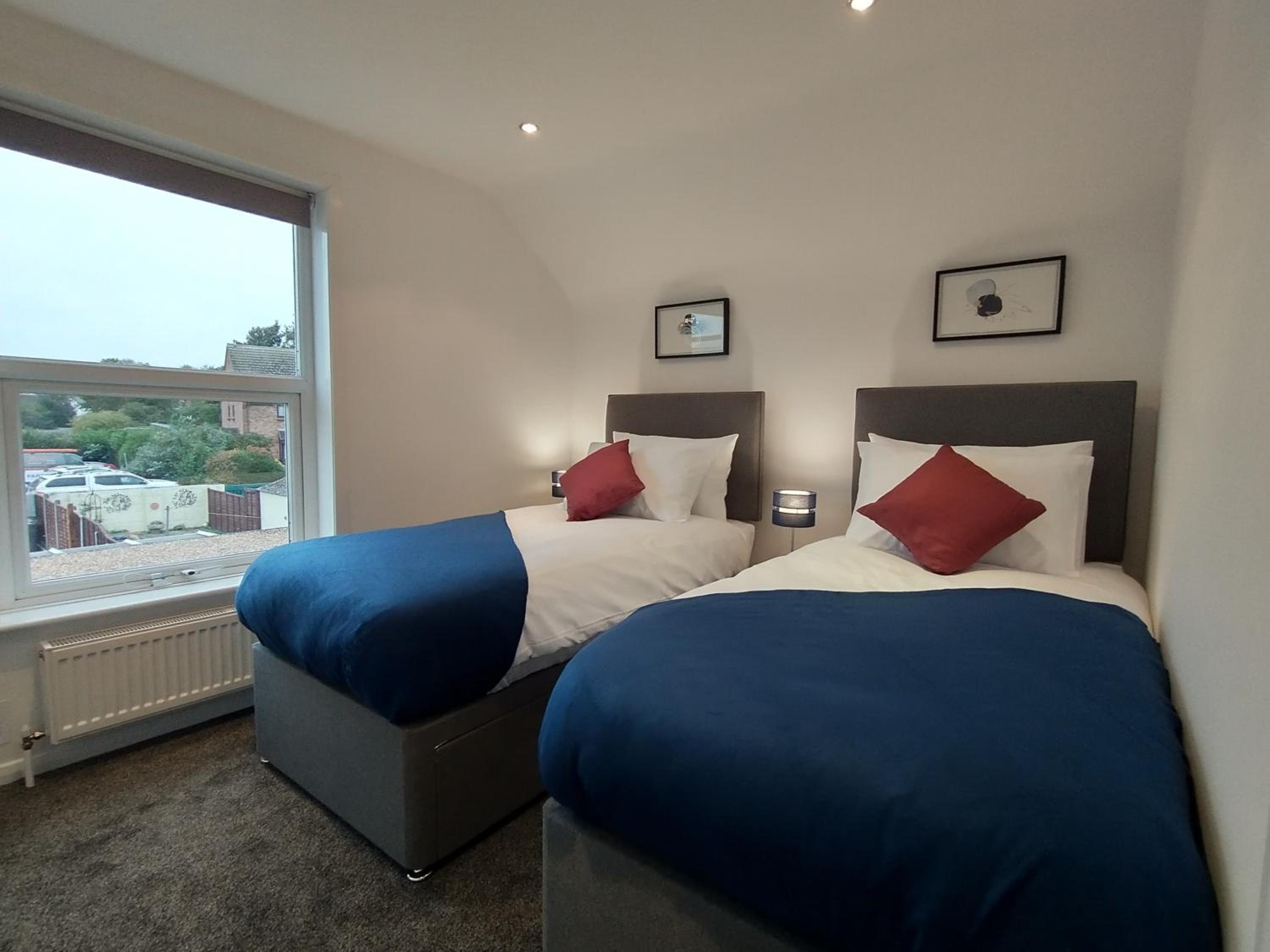 ChiPad Duo - Comfy House with Garden and Parking view 2