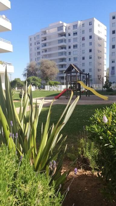 Playita... justo al lado