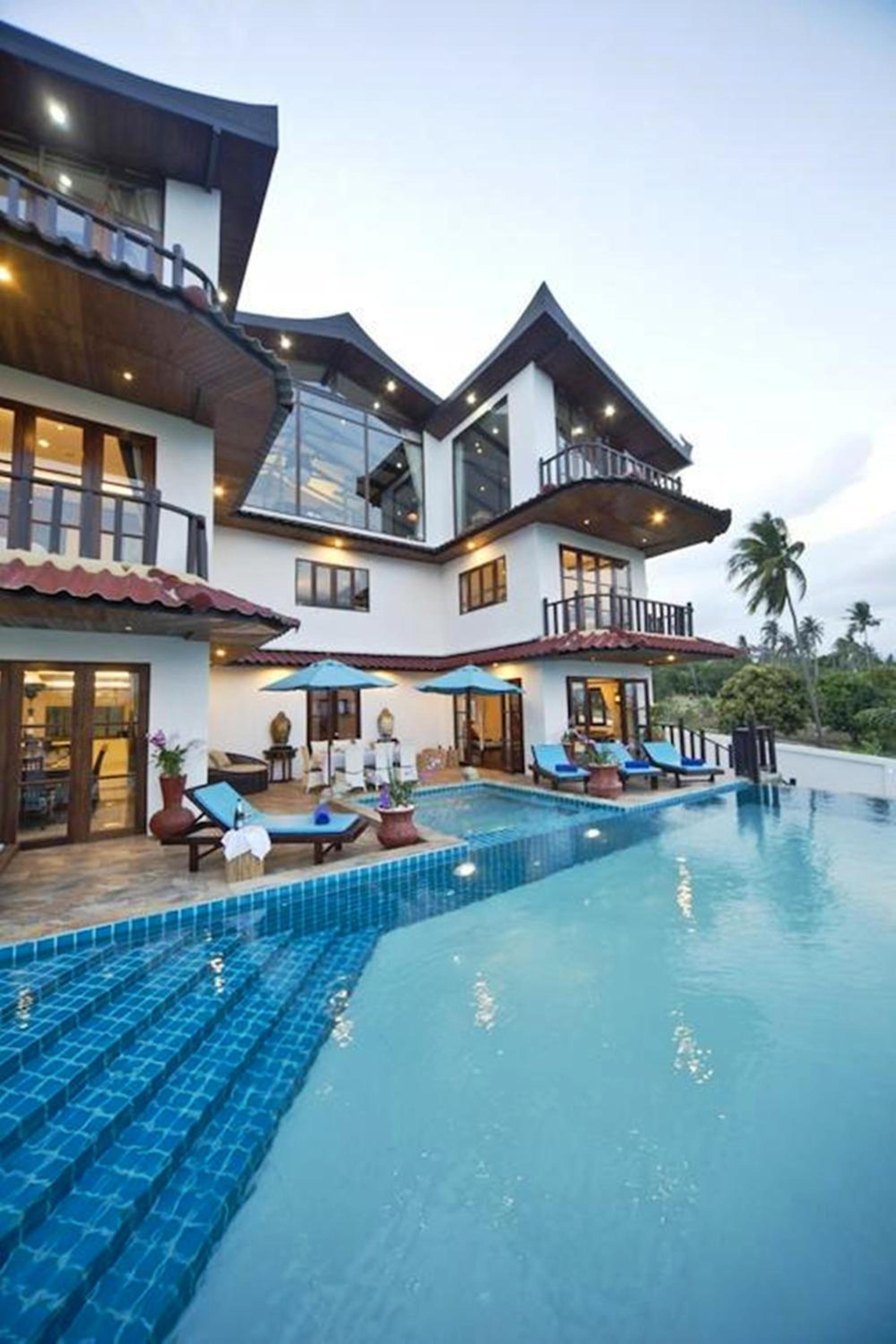 Paradise Island Estate