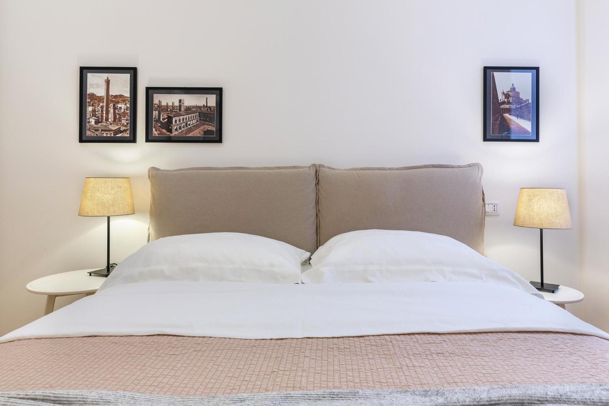 Bologna Piazza del Nettuno Apartment photo 4